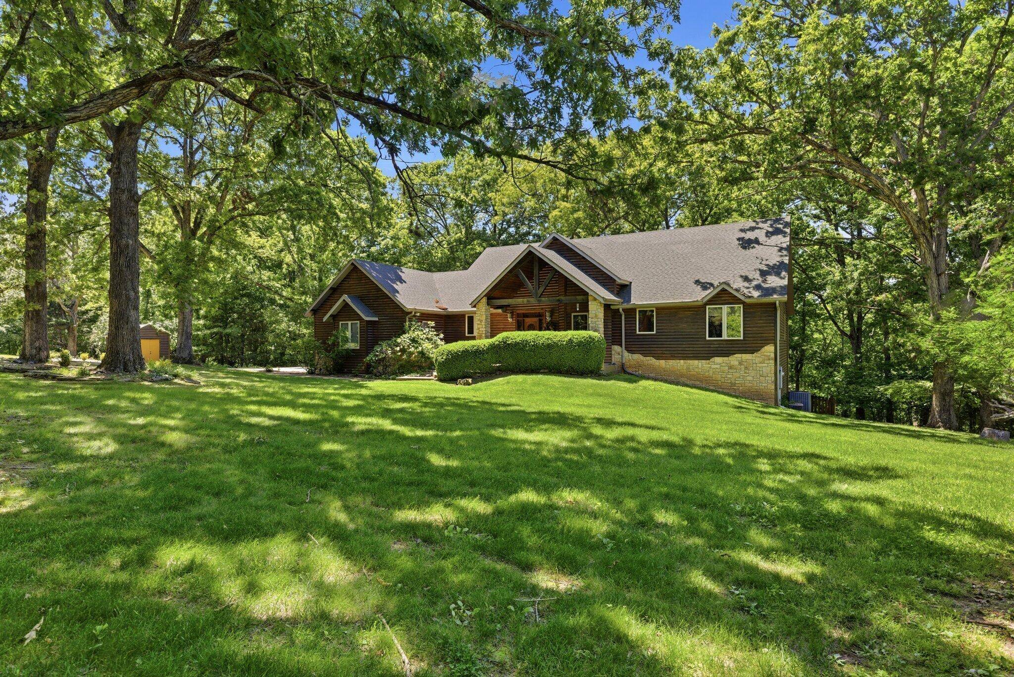 993 S Oak Ridge RD, Nixa, MO 65714