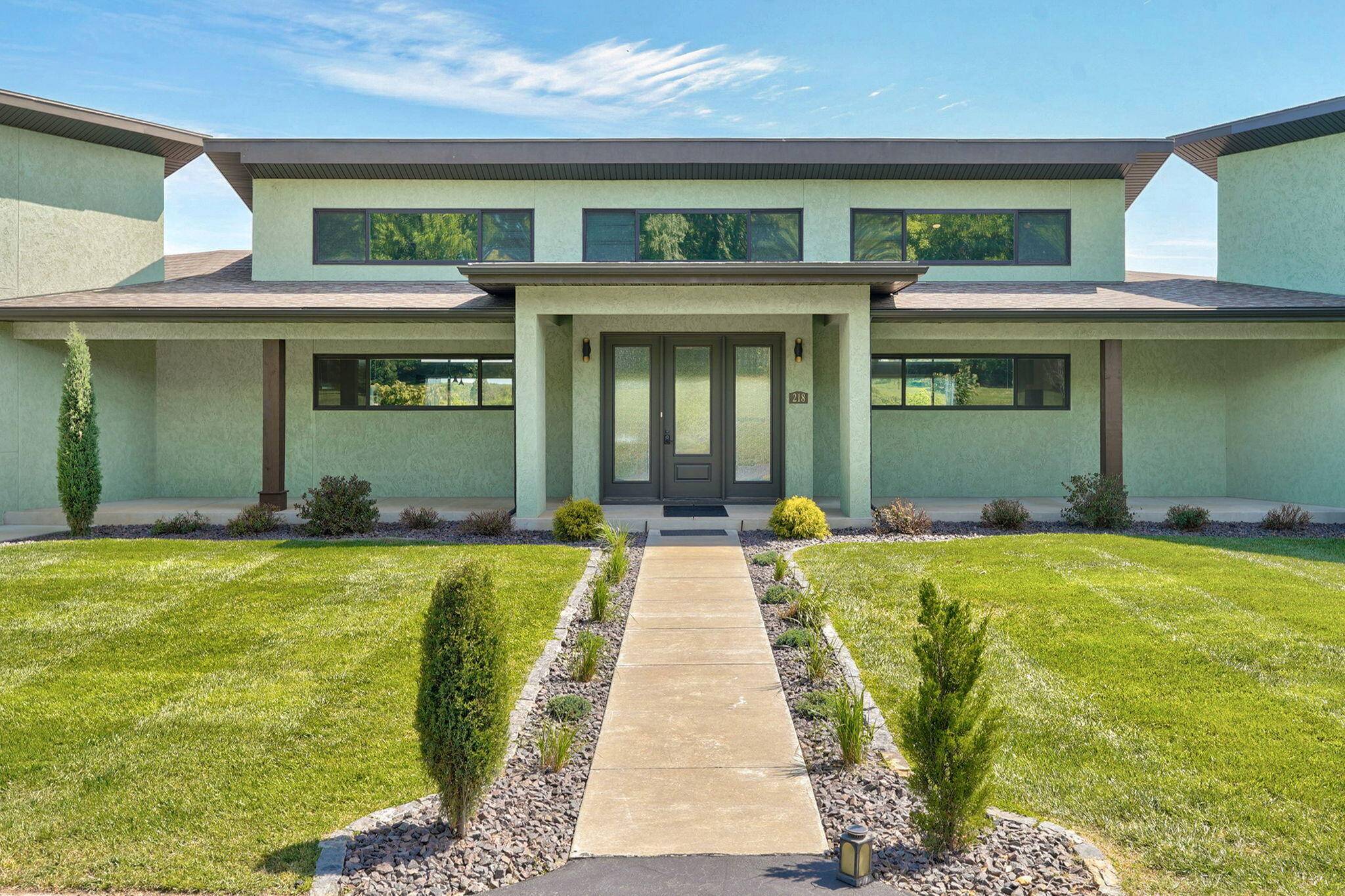 218 S 9th AVE, Ozark, MO 65721