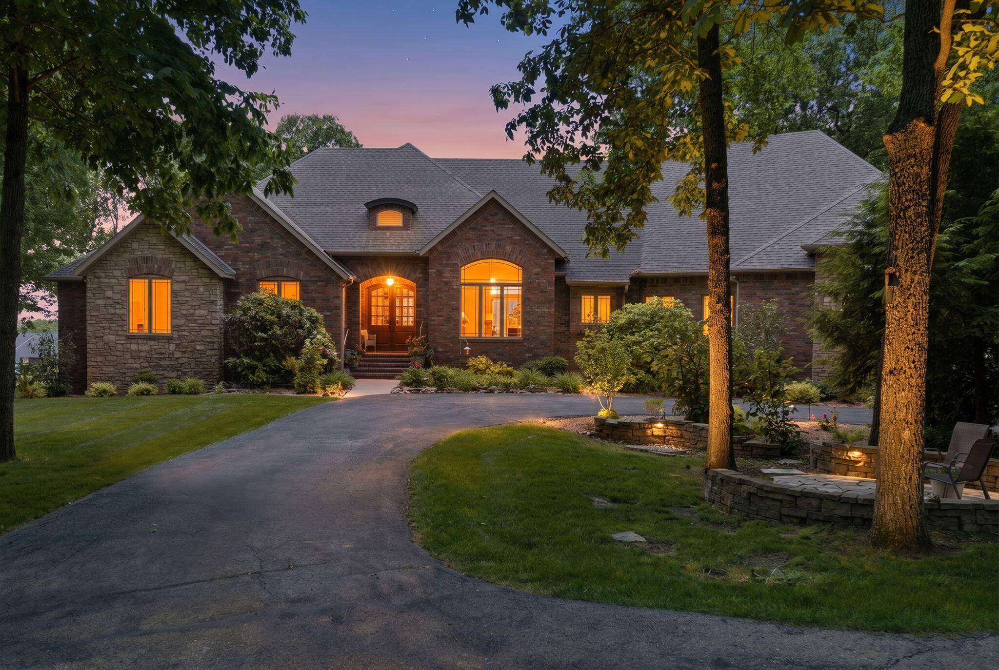 2262 N Polo LN, Springfield, MO 65802