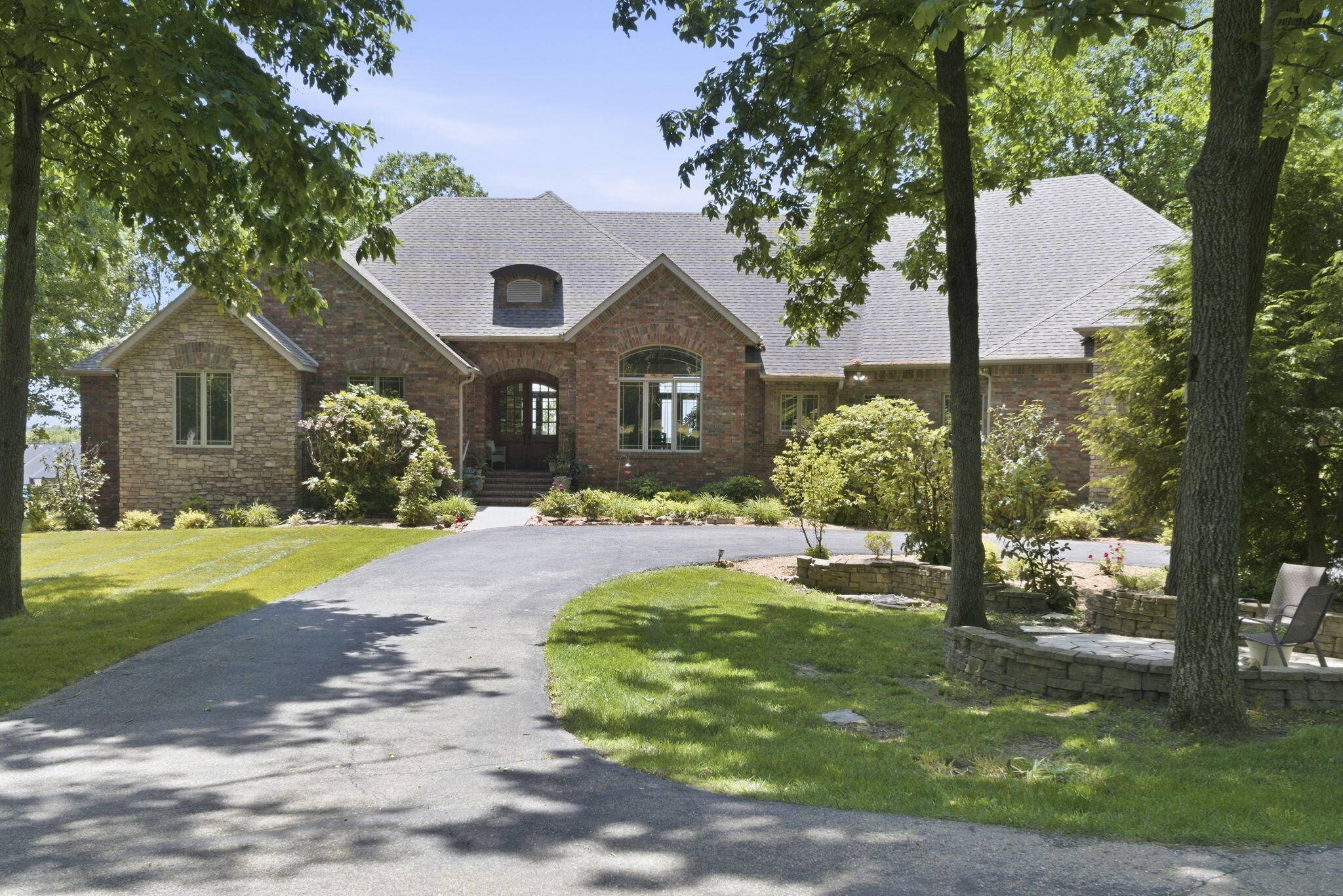 2262 N Polo LN, Springfield, MO 65802
