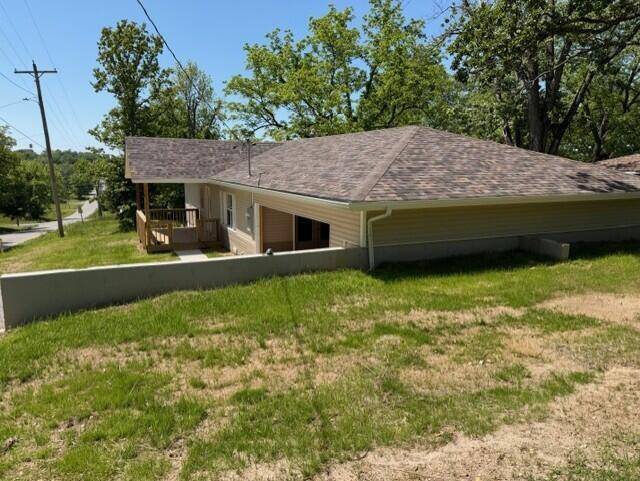1311 N Mansfield RD, Ava, MO 65608