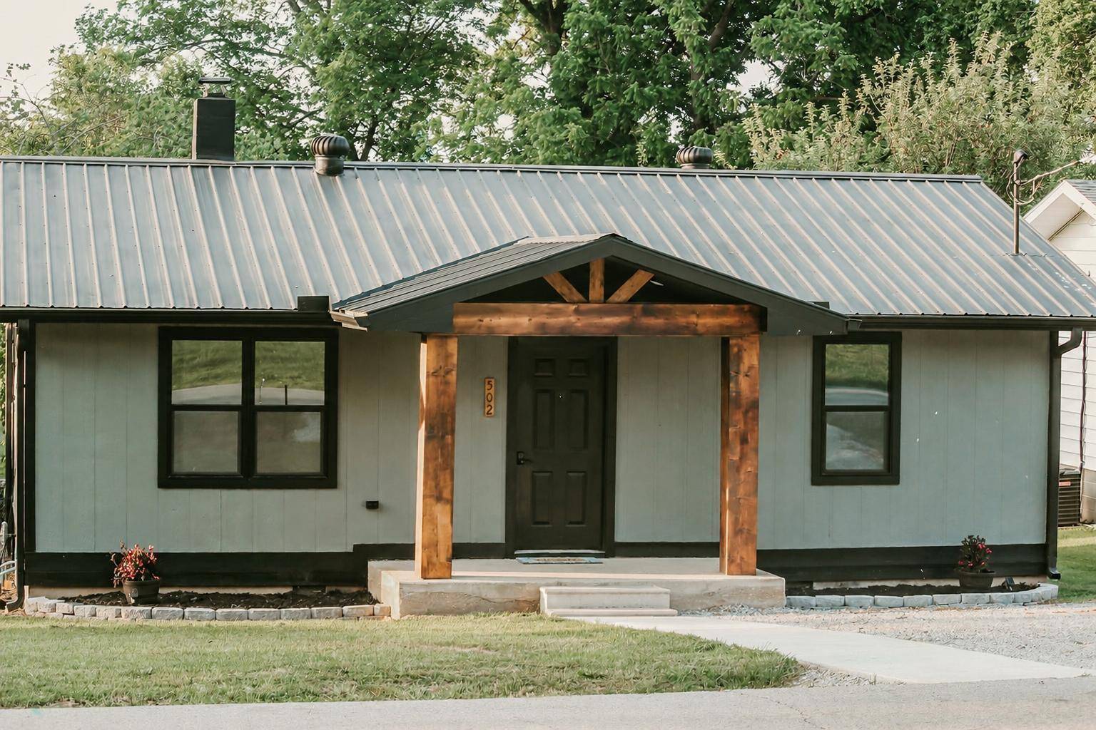 502 Bunch Avenue, Ava, MO 65608
