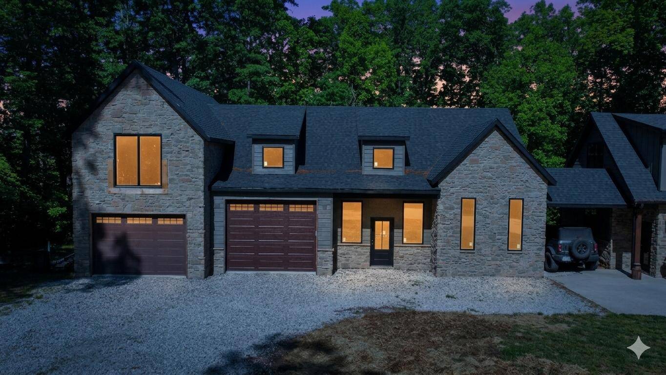 950 Regal Heights LN, Galena, MO 65656