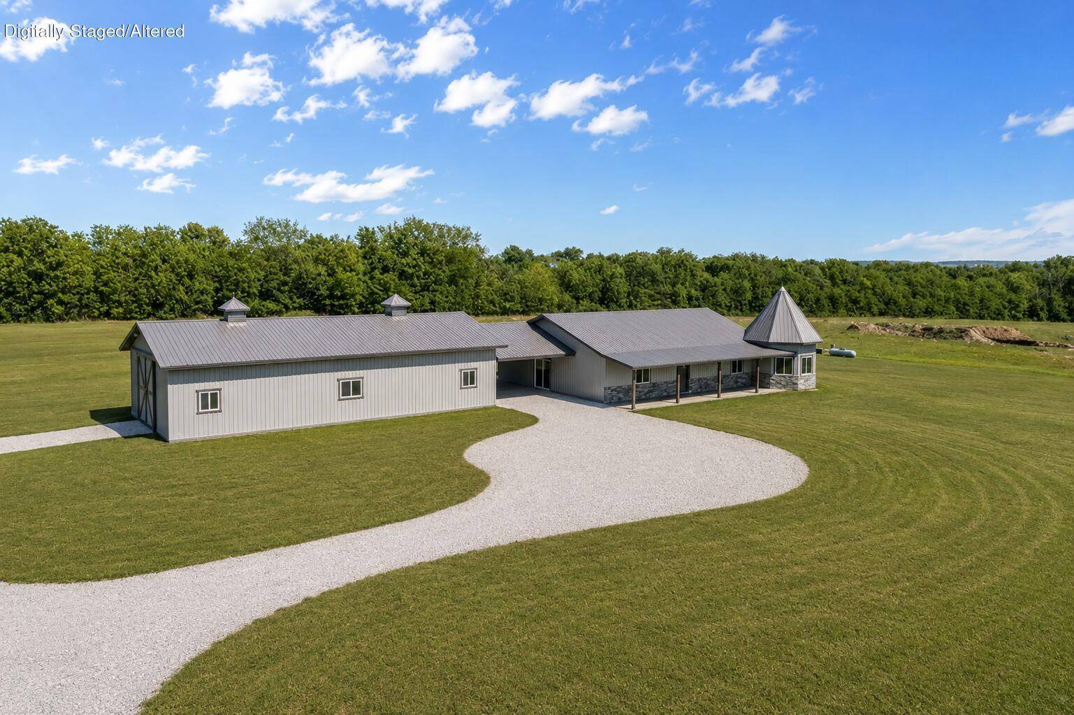 4426 S 86th RD, Bolivar, MO 65613