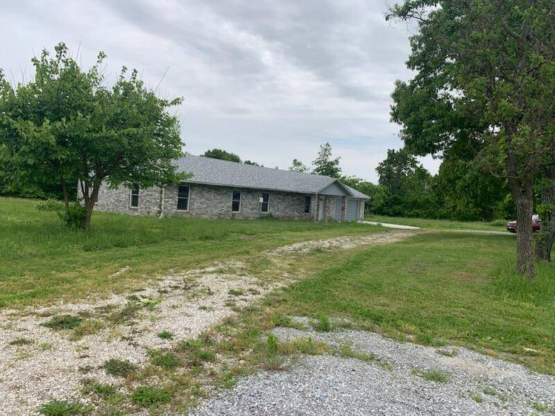 7706 Farm Rd 1120, Verona, MO 65769