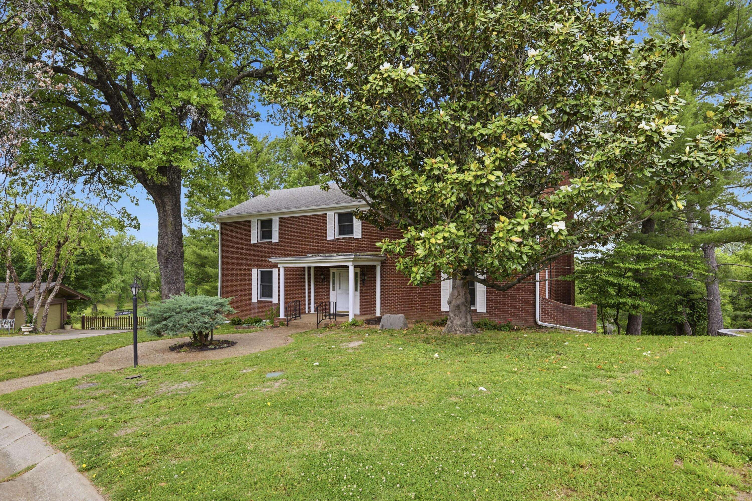 1338 Sheridan DR, Joplin, MO 64801