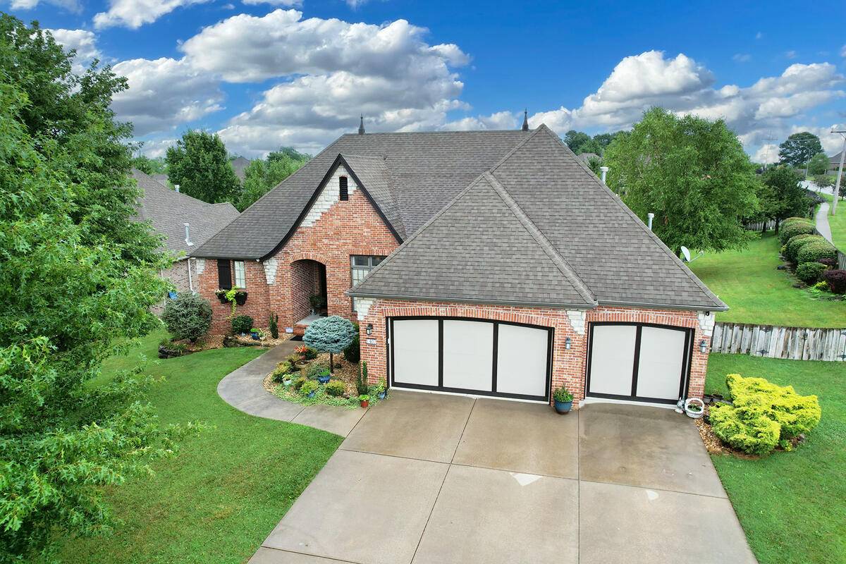 1402 N Rockingham AVE, Nixa, MO 65714