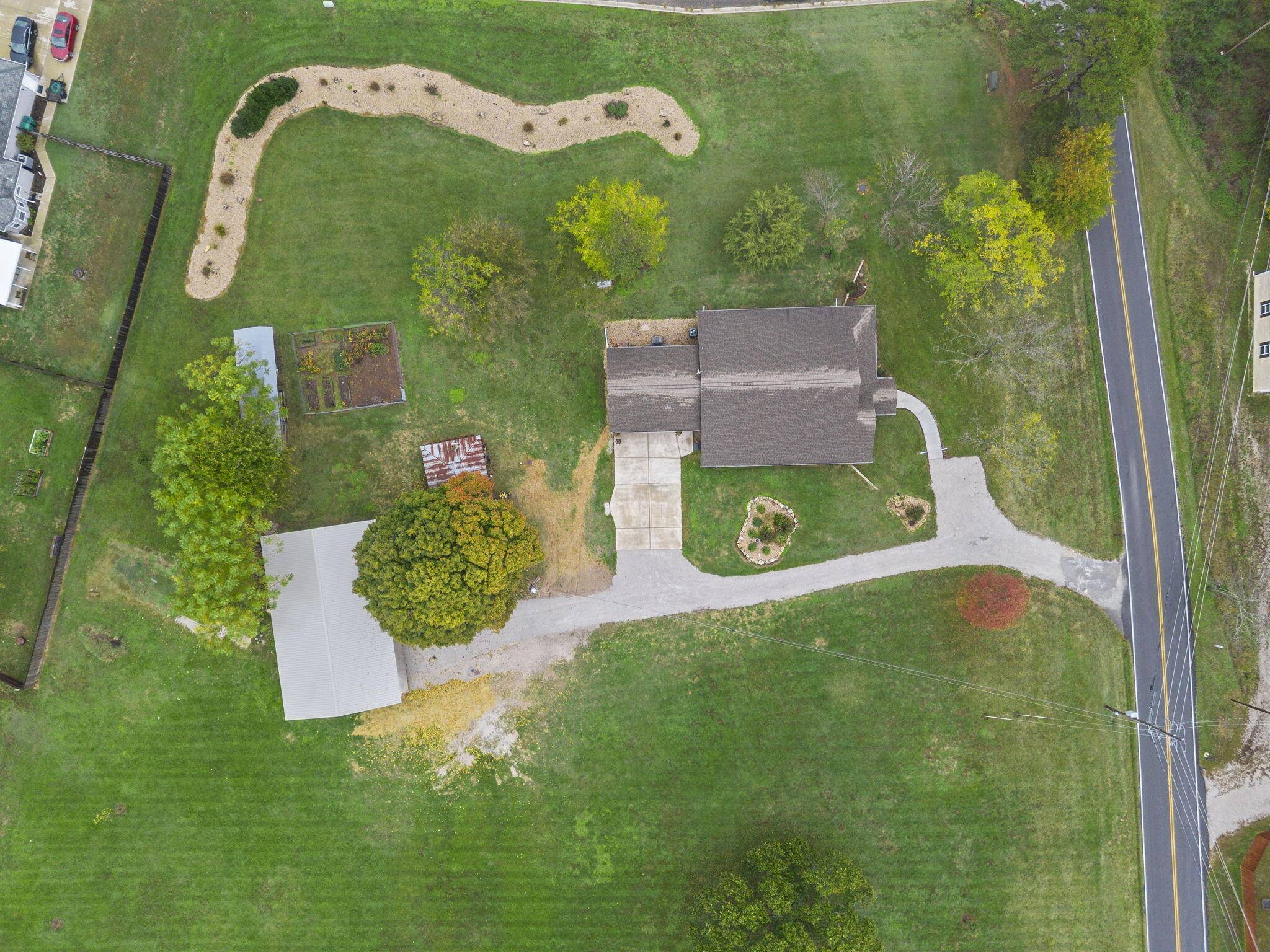839 Old Wilderness RD, Reeds Spring, MO 65737