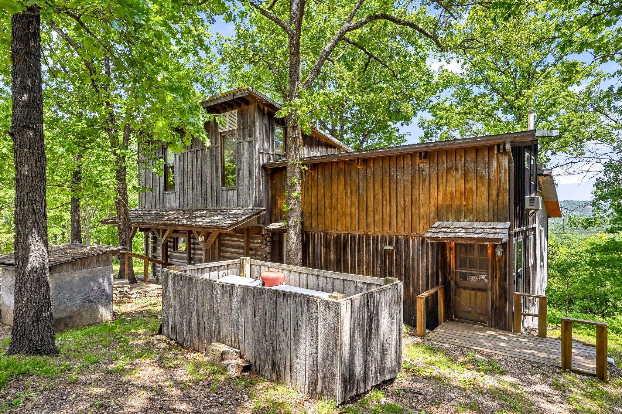 21006 State Highway E, Eagle Rock, MO 65641