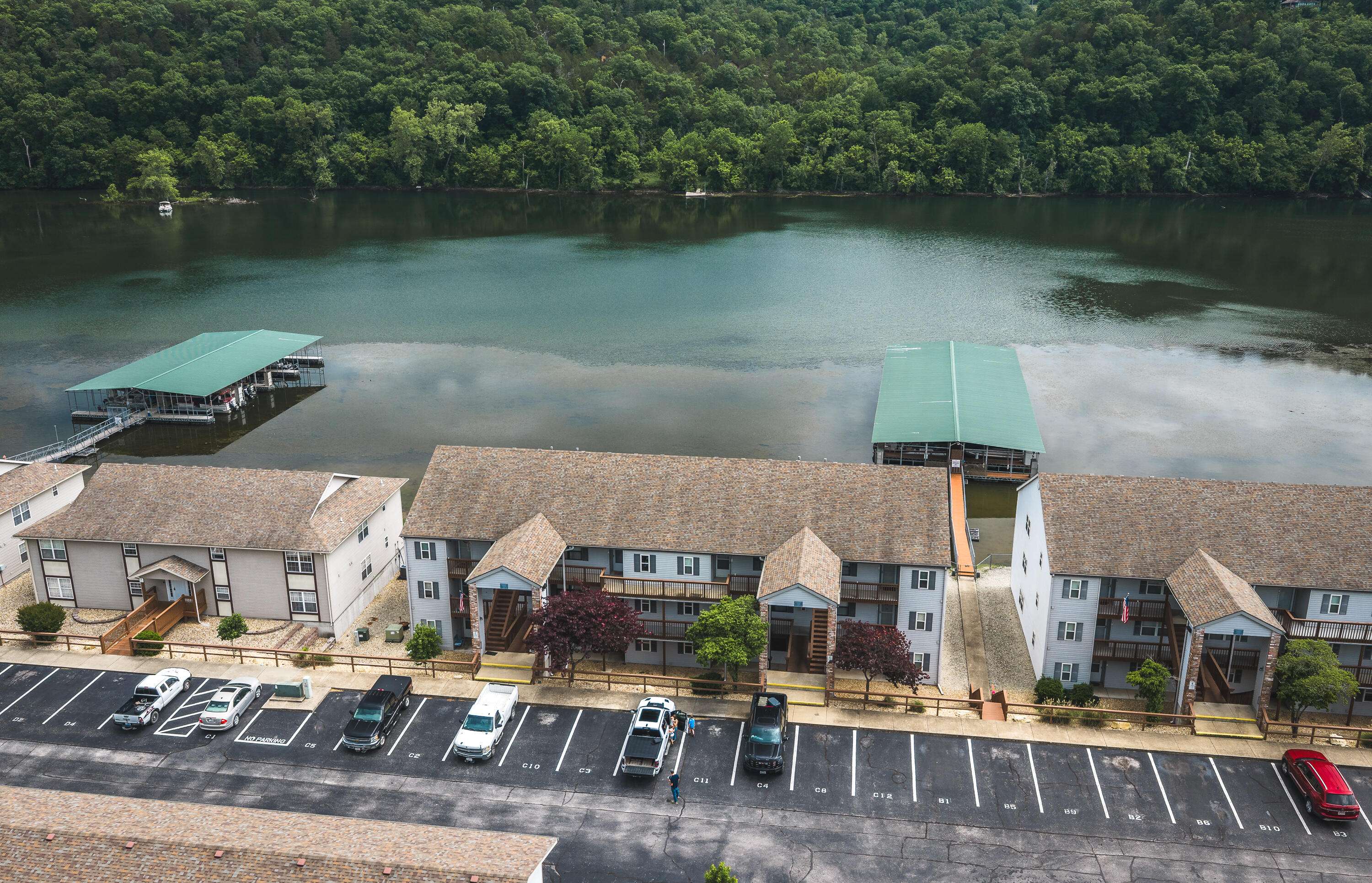 2529 State Highway 176 #Apt C2, Rockaway Beach, MO 65740