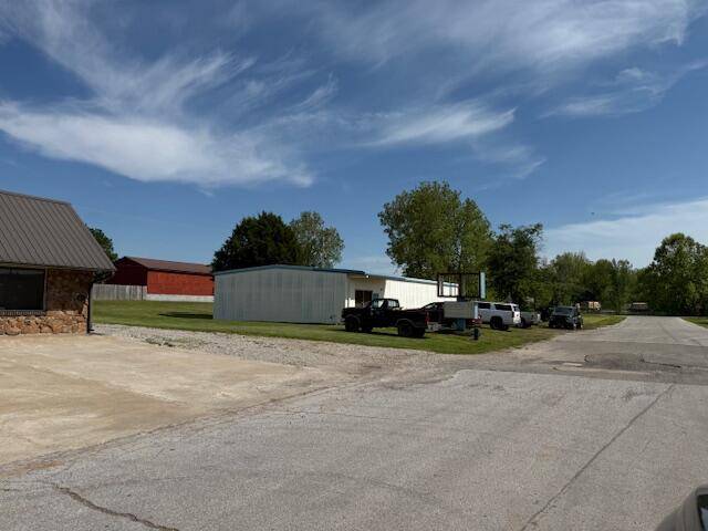 522 Sycamore AVE, Aurora, MO 65605