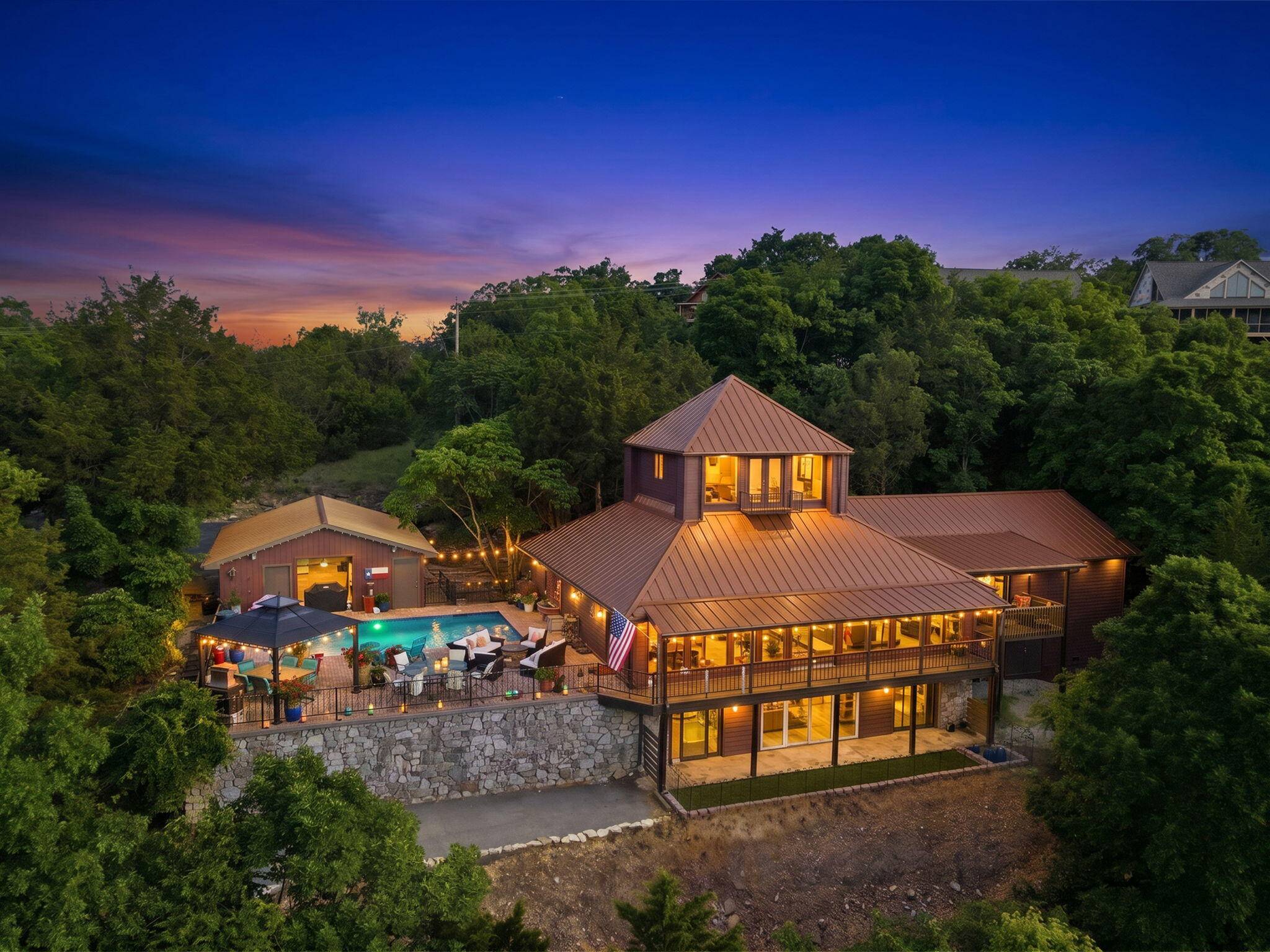 63 Osprey LN, Blue Eye, MO 65611