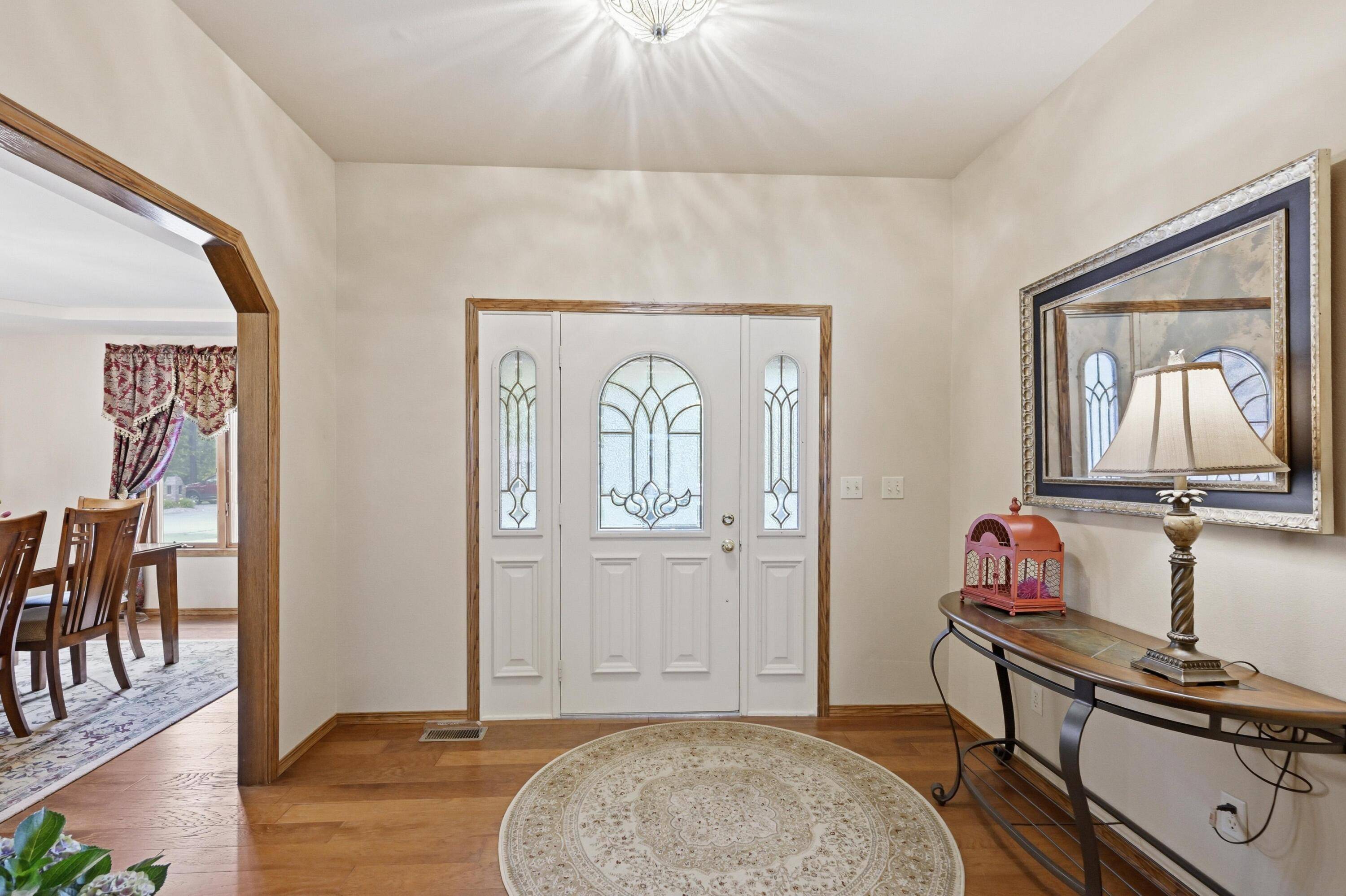 905 Macy DR, Neosho, MO 64850