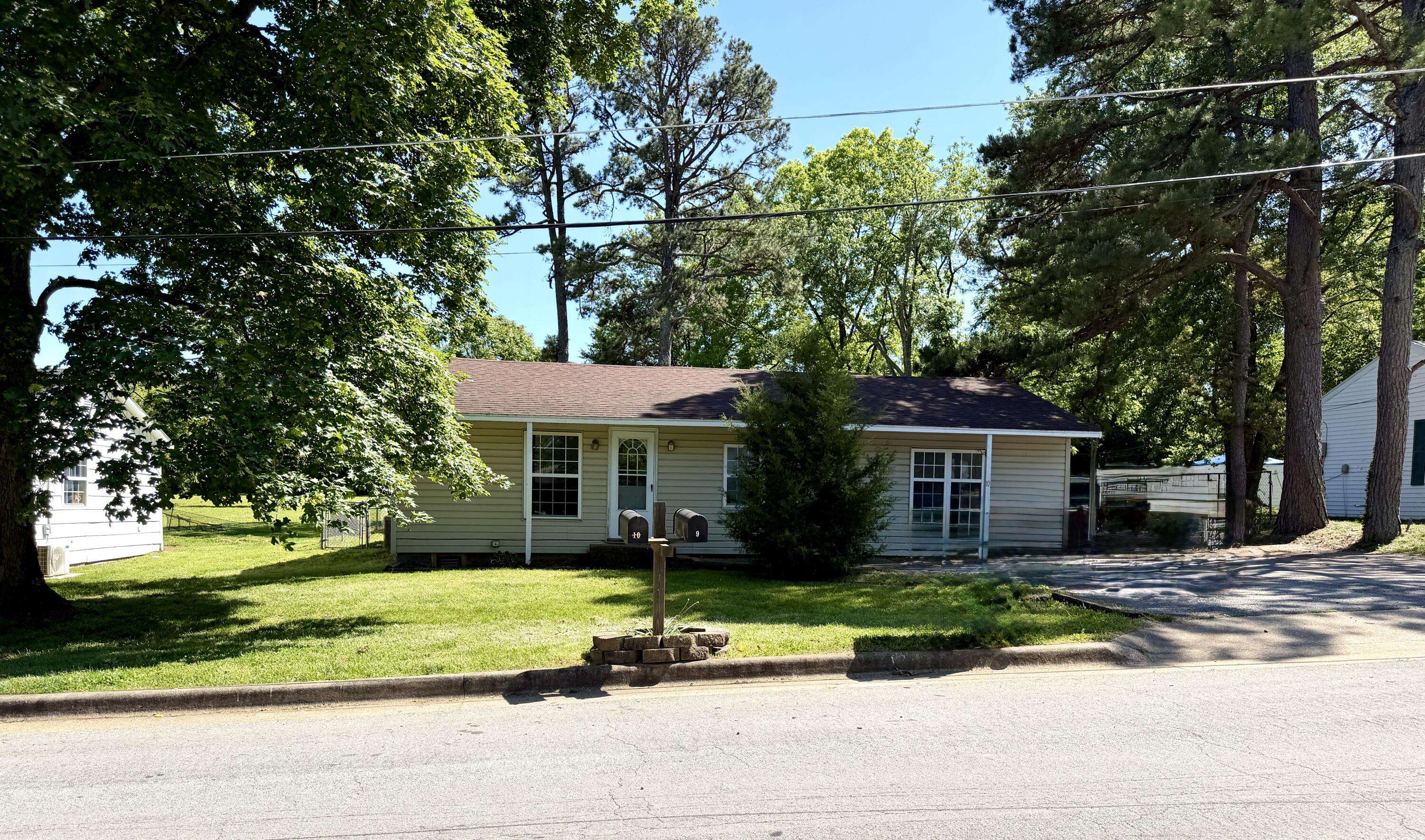 10 Burgoyne DR, West Plains, MO 65775