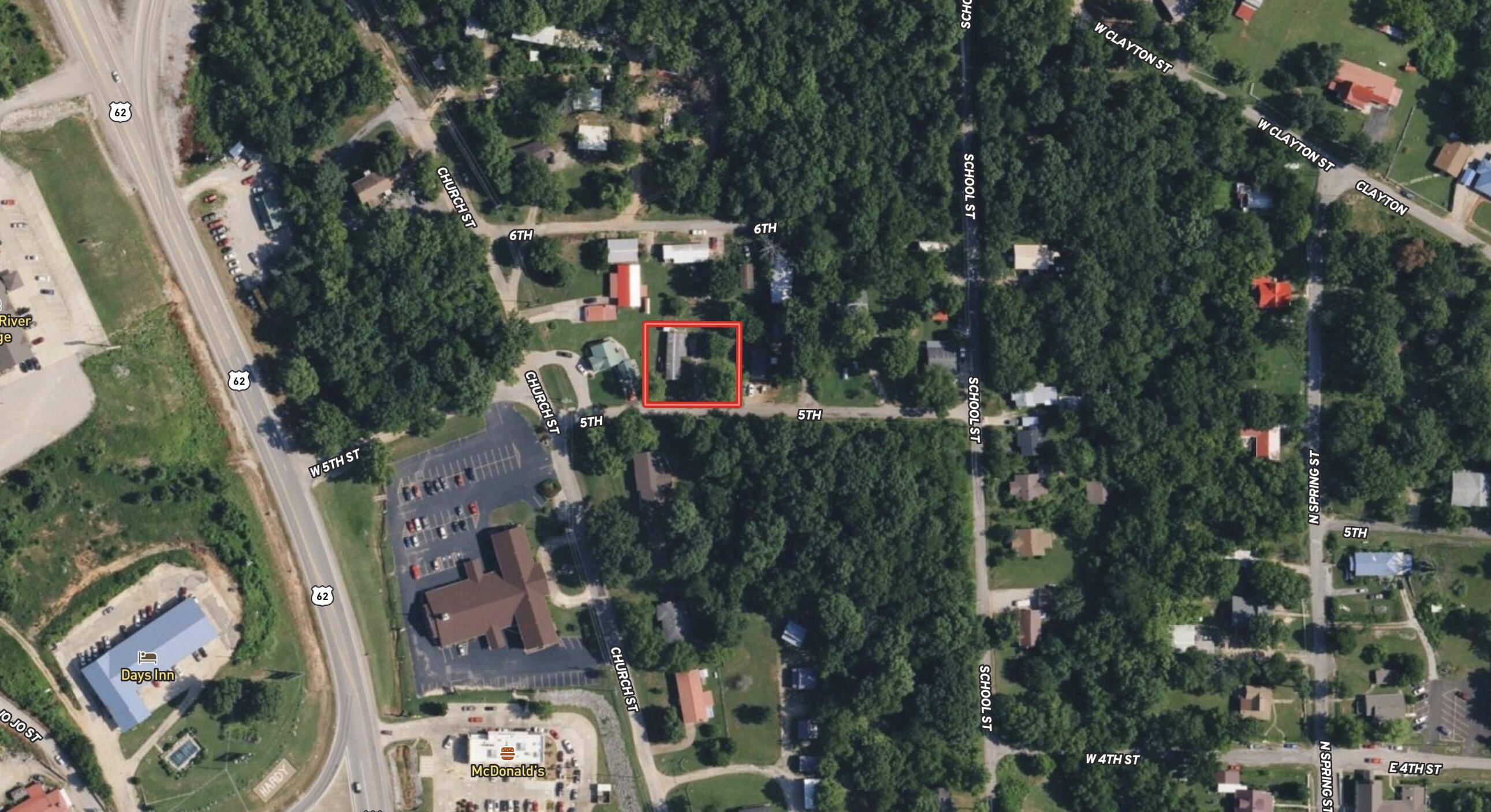 302 W 5th ST, Hardy, AR 72542