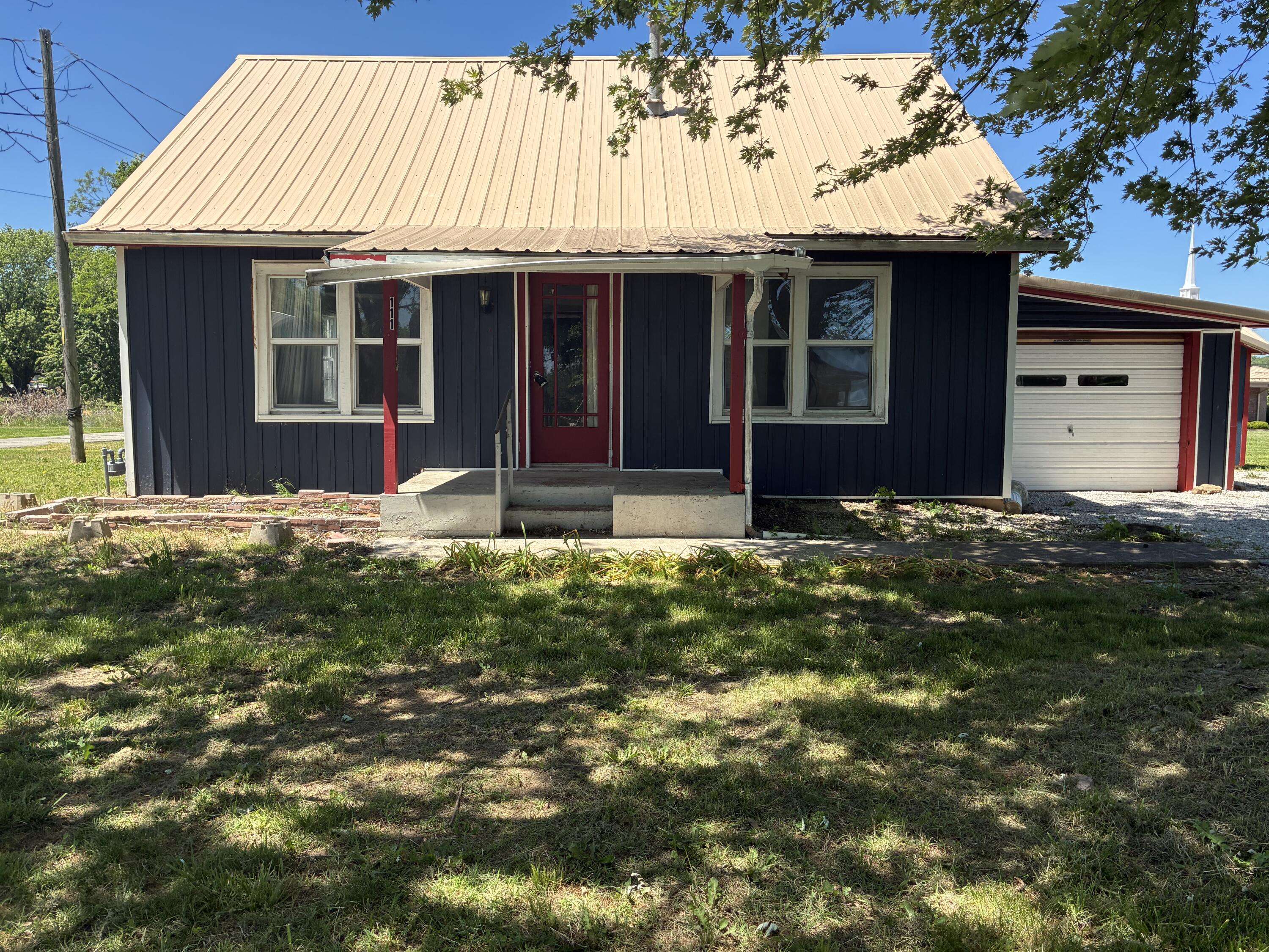 111 Galyan ST, Stockton, MO 65785