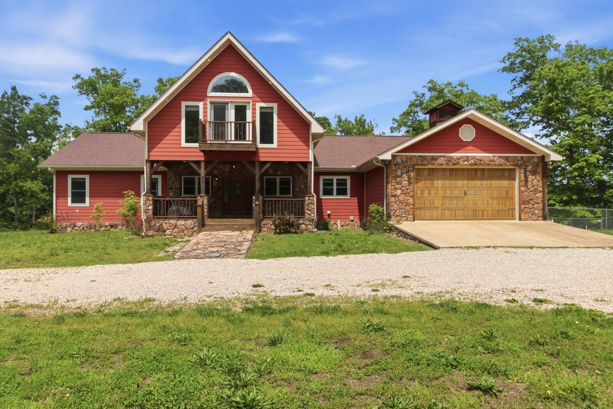 18418 Circle B RD, Eminence, MO 65466