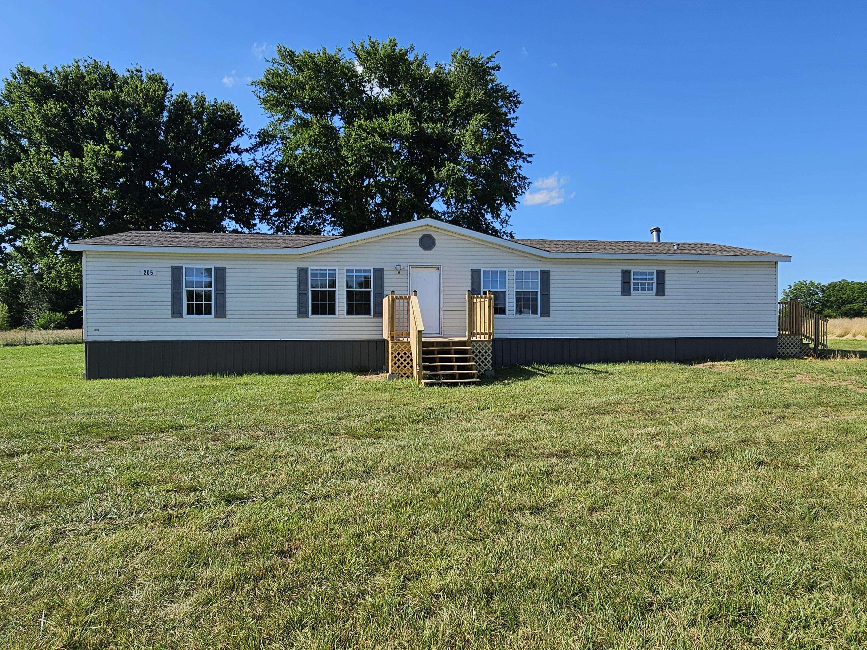 205 College ST, Stark City, MO 64866