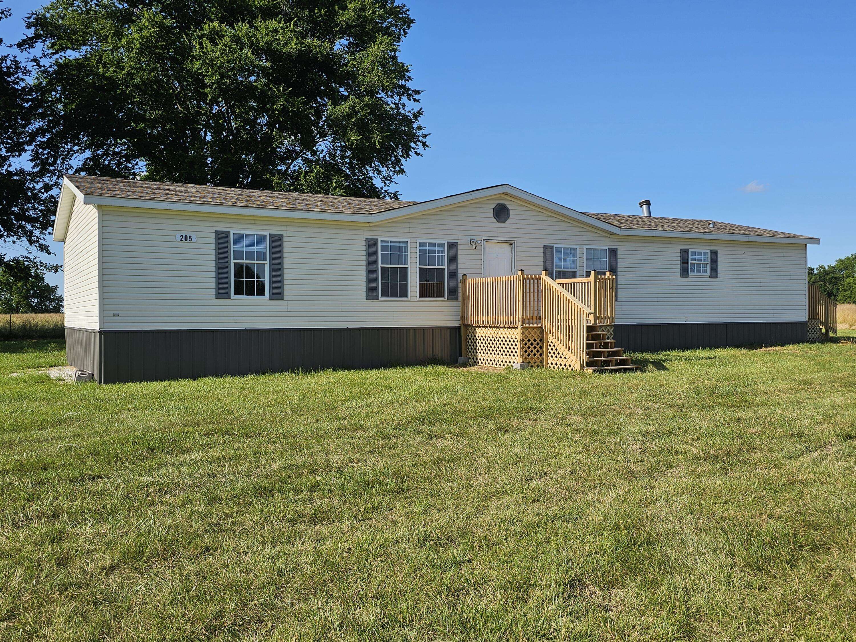 205 College ST, Stark City, MO 64866