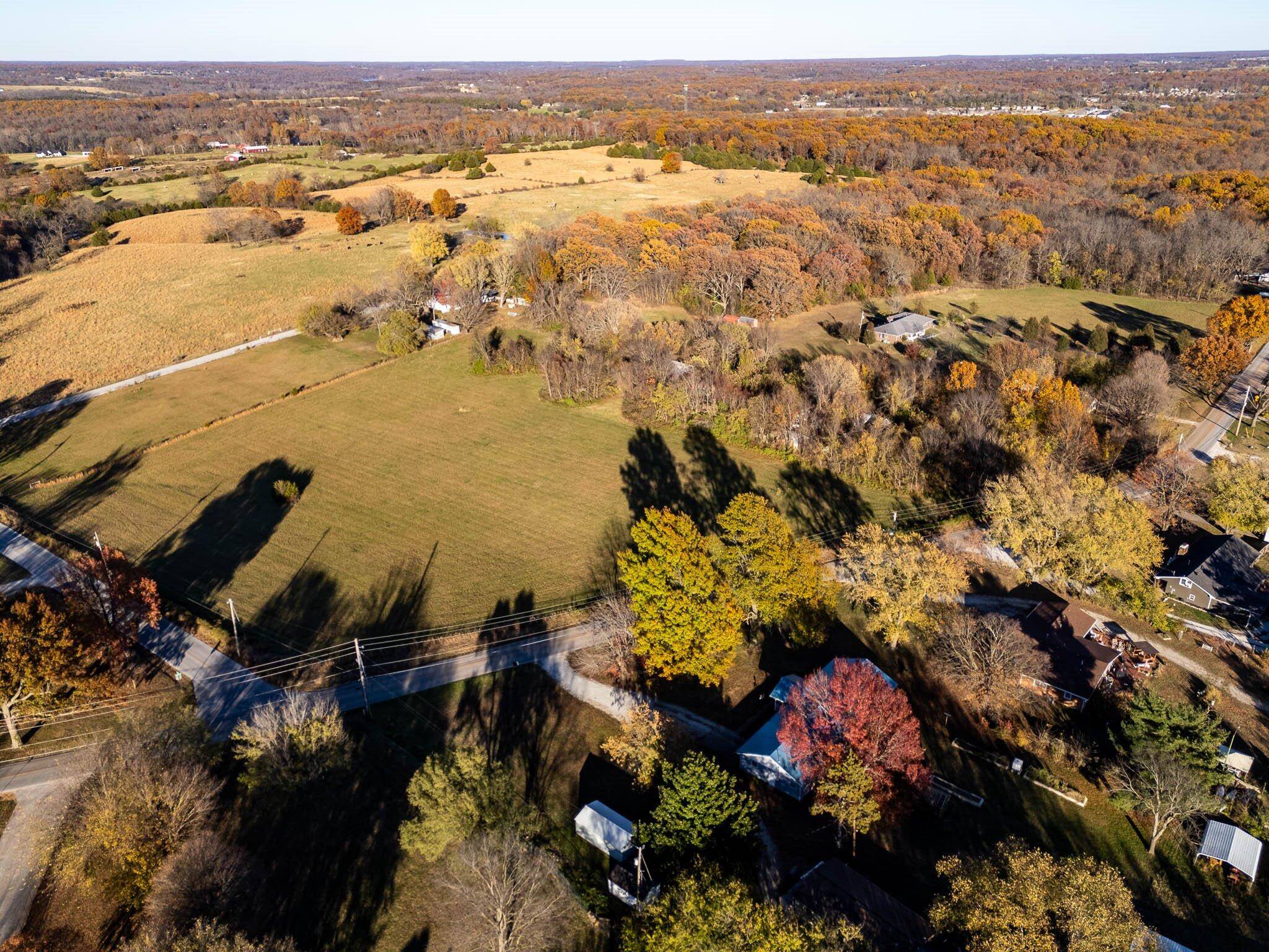 000 N Farm Road 127, Springfield, MO 65803