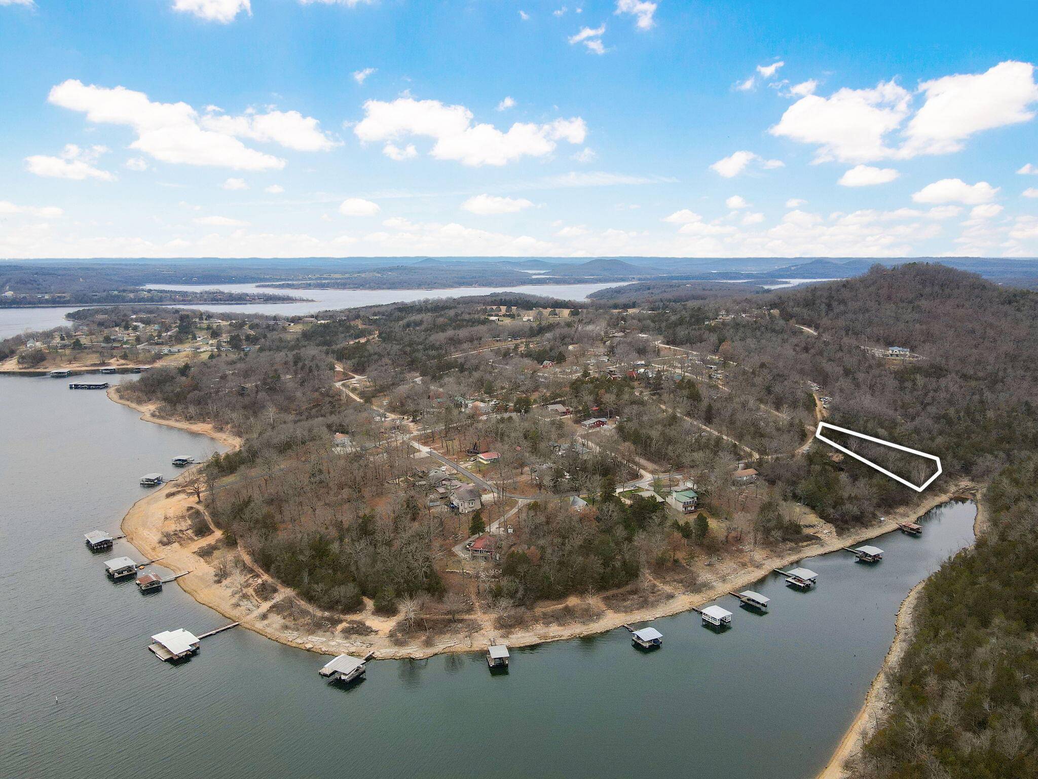 000 Mill Bridge Throughway, Lampe, MO 65681