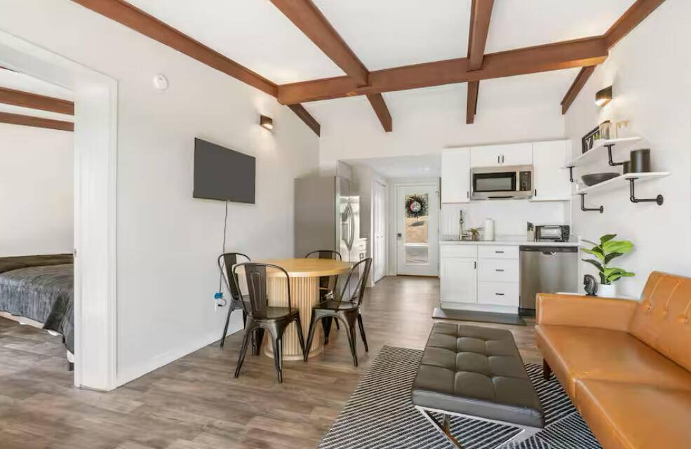 100 Getaway CIR #Unit 129, Kimberling City, MO 65686