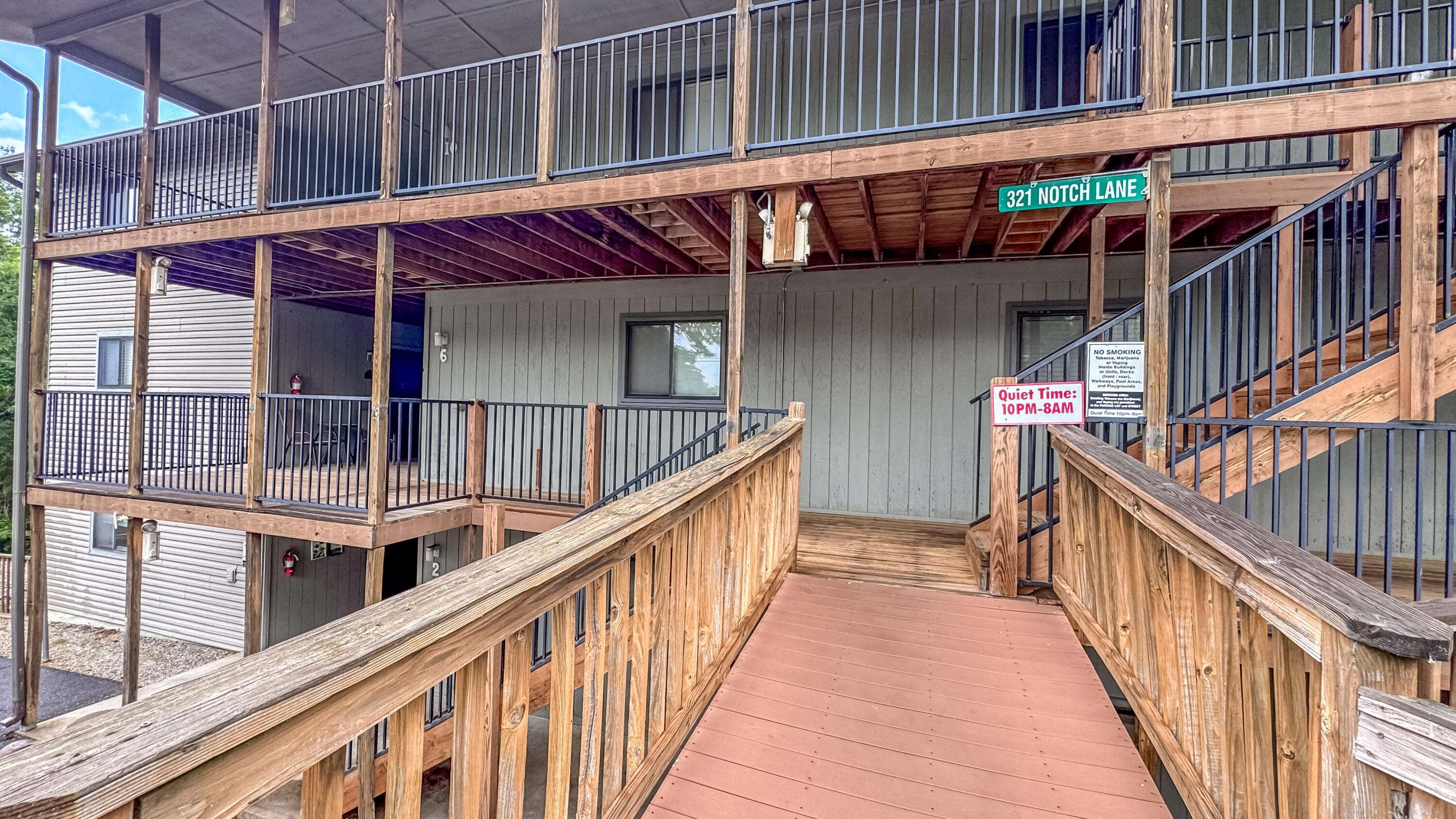 321 Notch LN #6, Branson West, MO 65737
