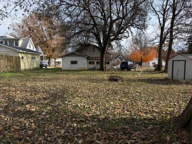 2023 N Robberson AVE, Springfield, MO 65803