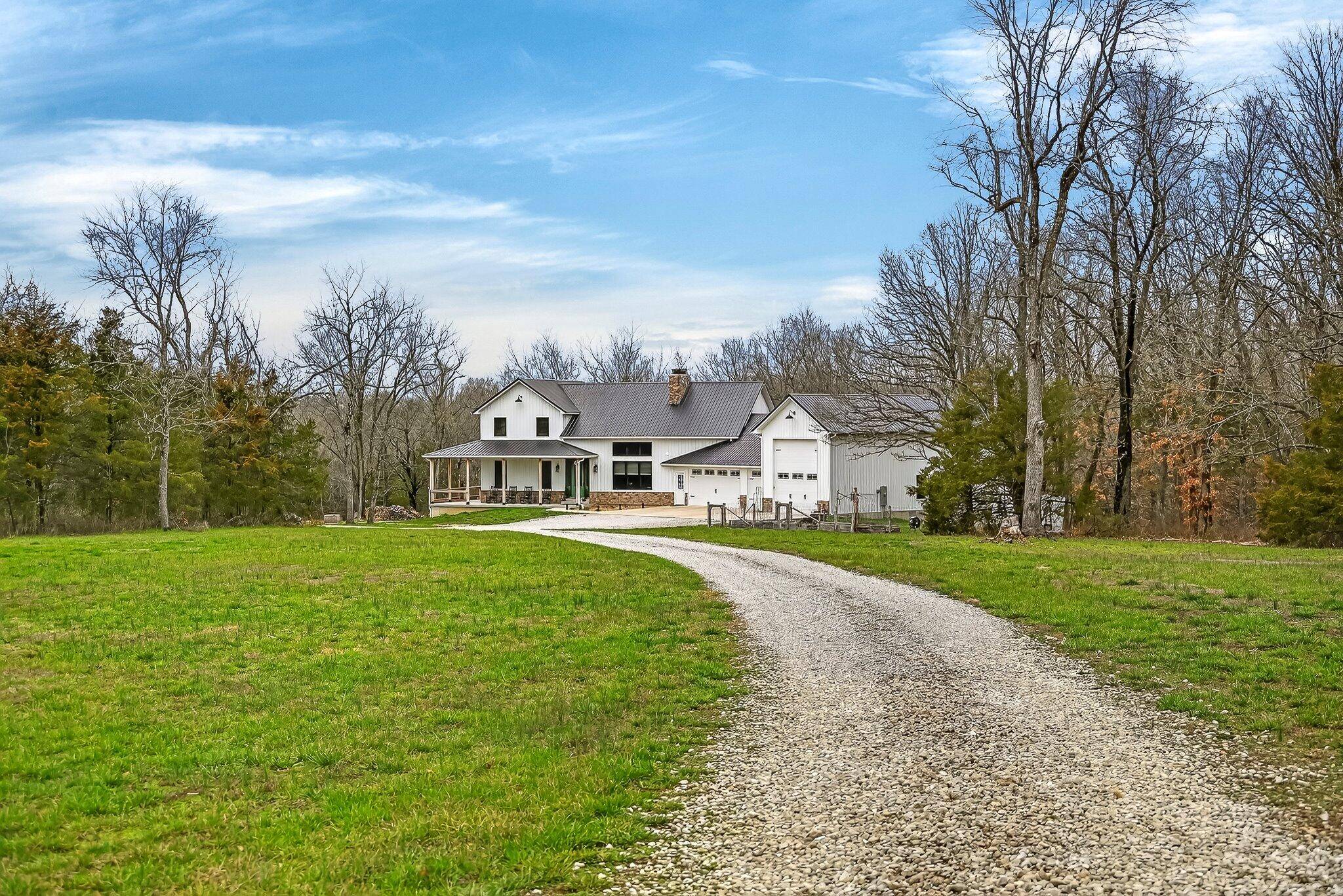 867 Thorpe RD, Elkland, MO 65644