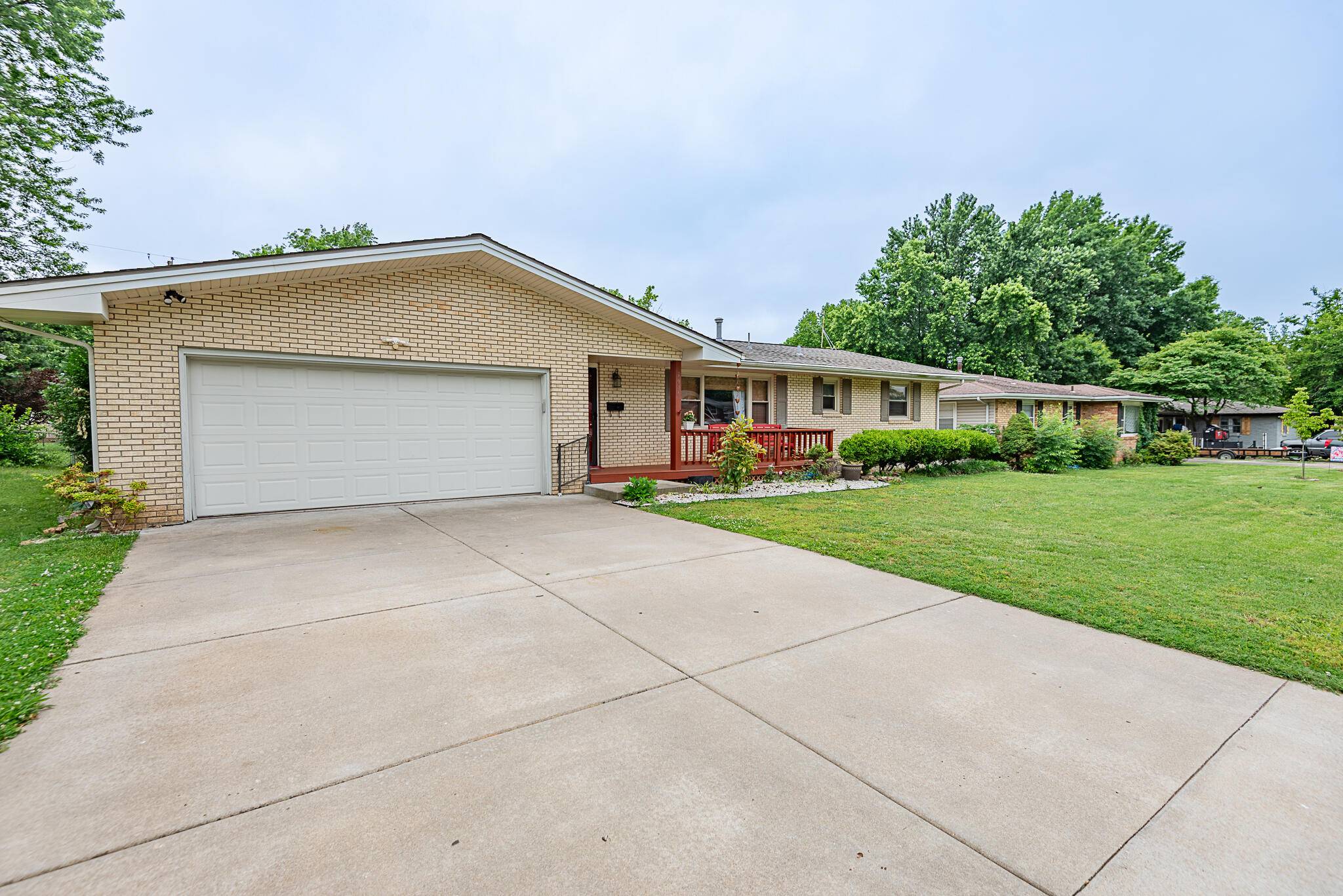 1036 E Edgewood ST, Springfield, MO 65807