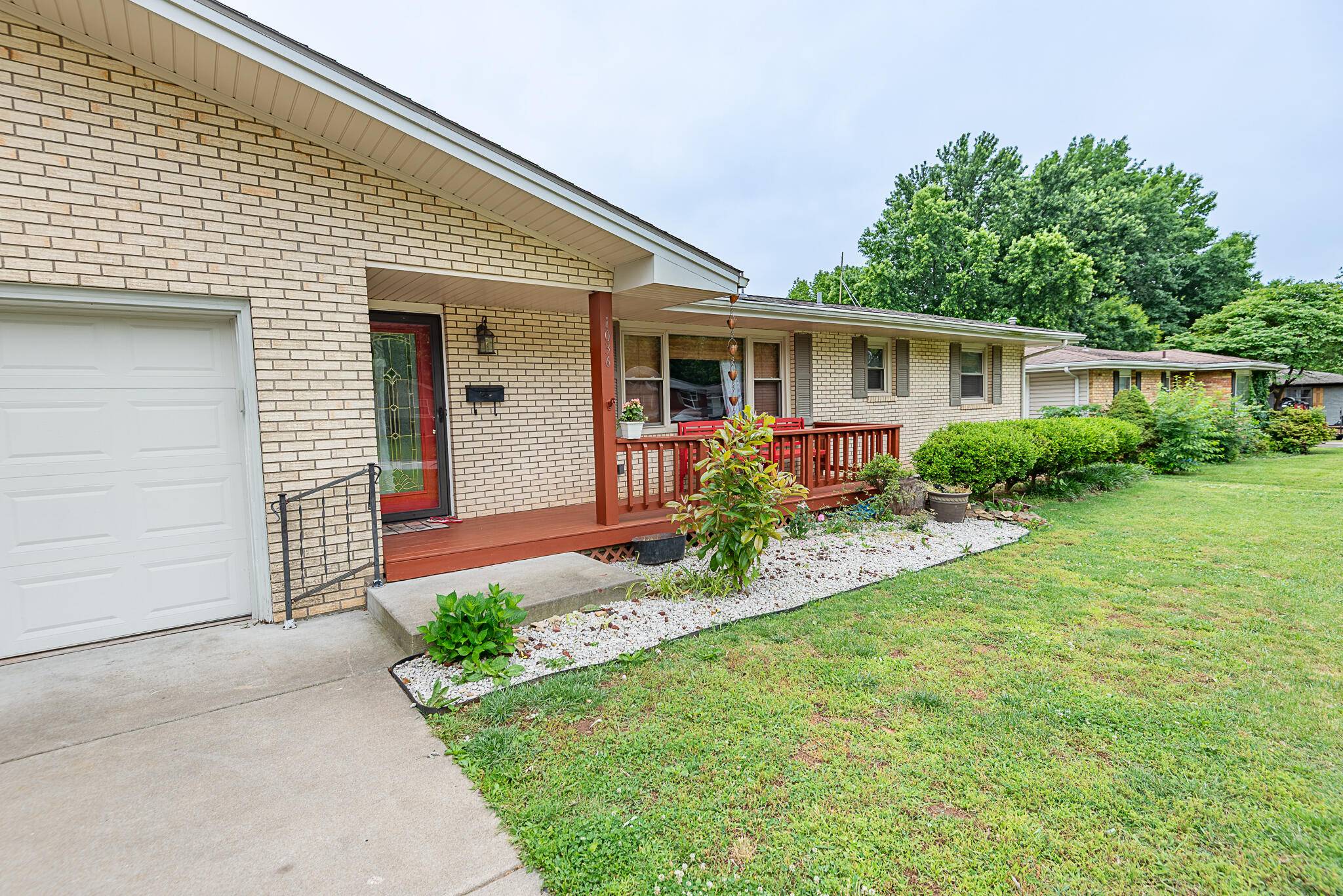 1036 E Edgewood ST, Springfield, MO 65807