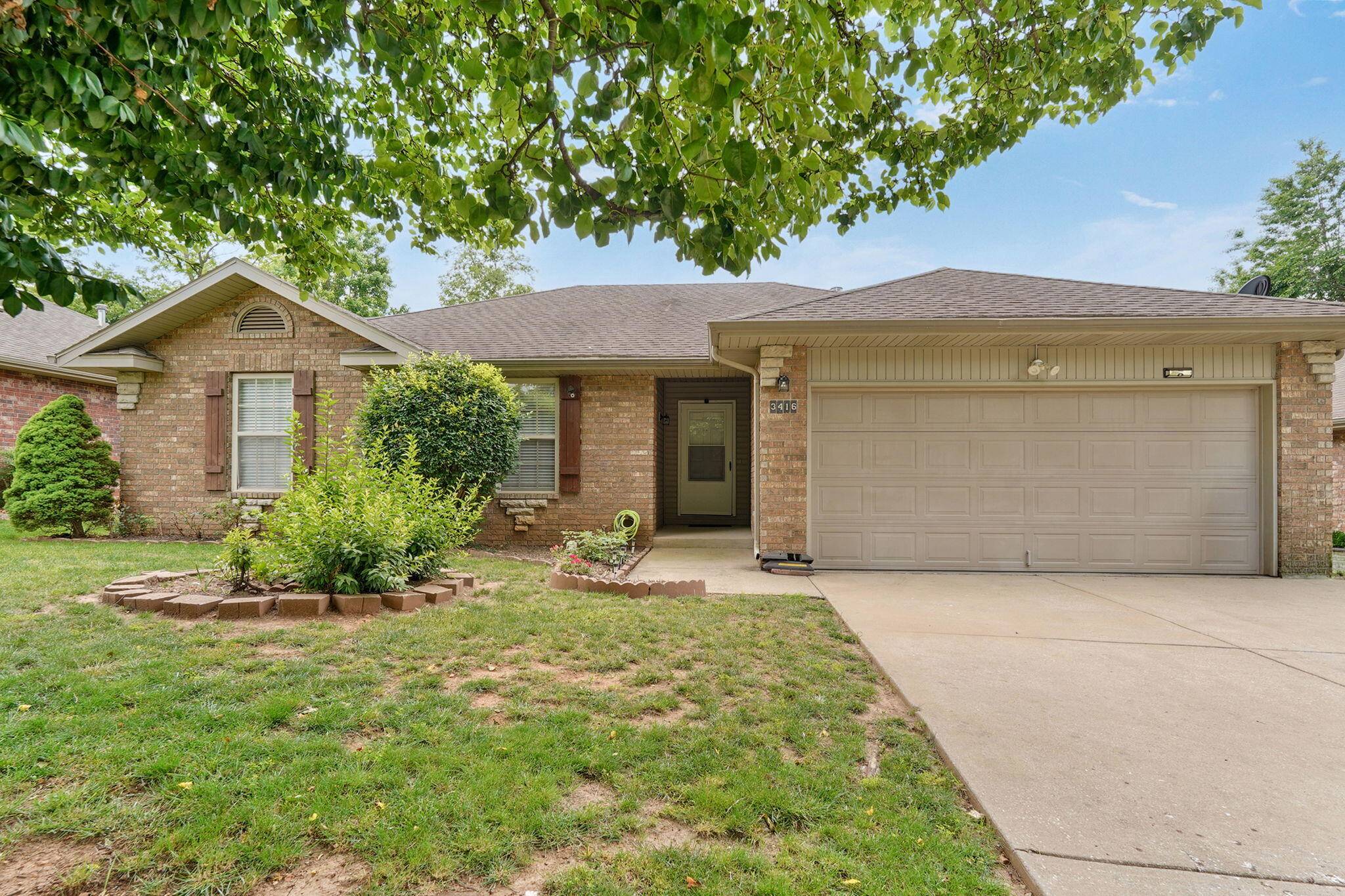 3416 W Sagamont ST, Springfield, MO 65807