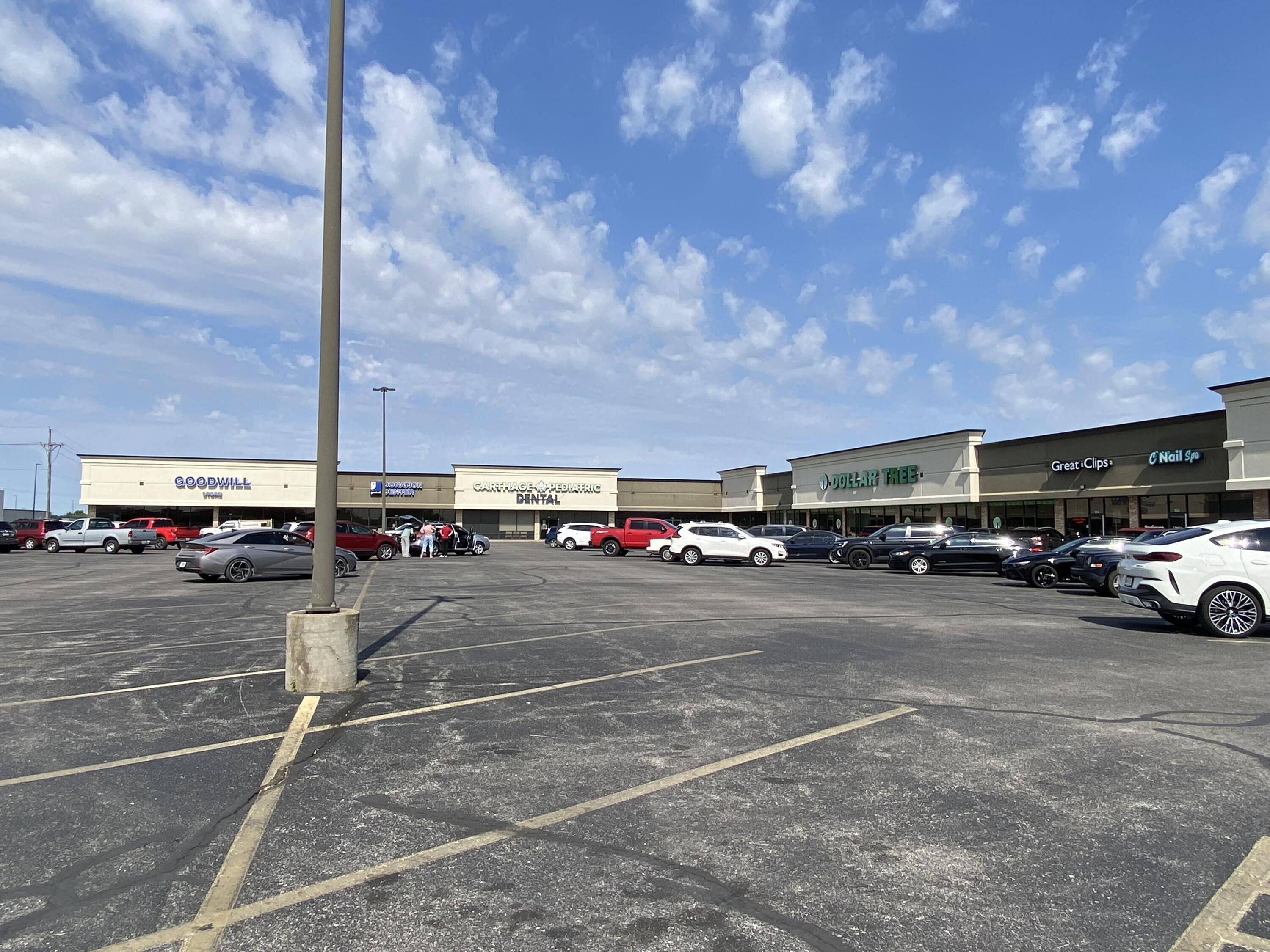 122 W George E Phelps BLVD, Carthage, MO 64836