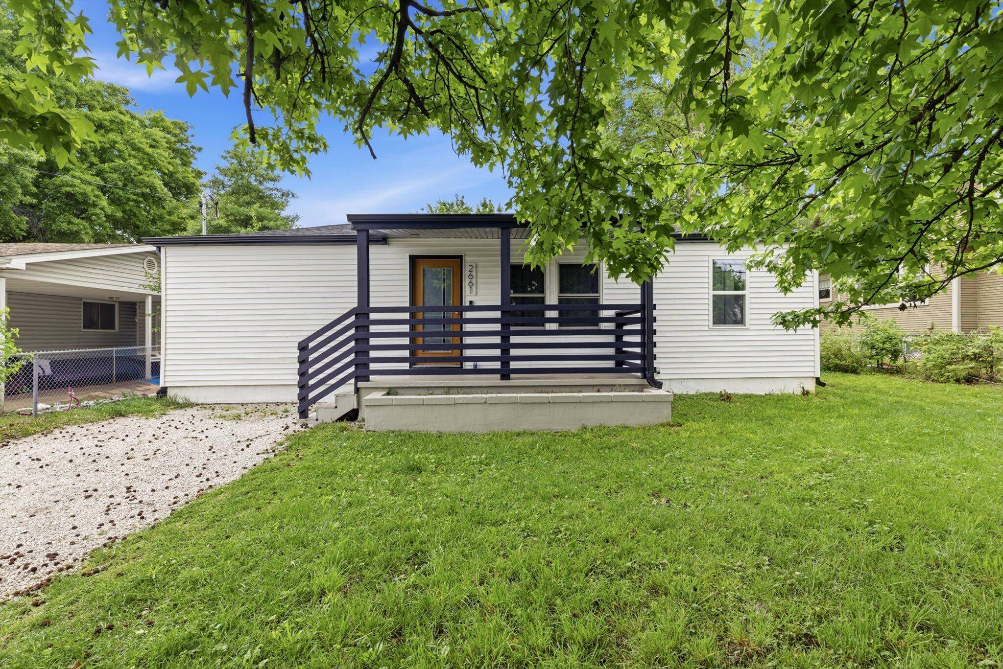 2661 E Division ST, Springfield, MO 65803