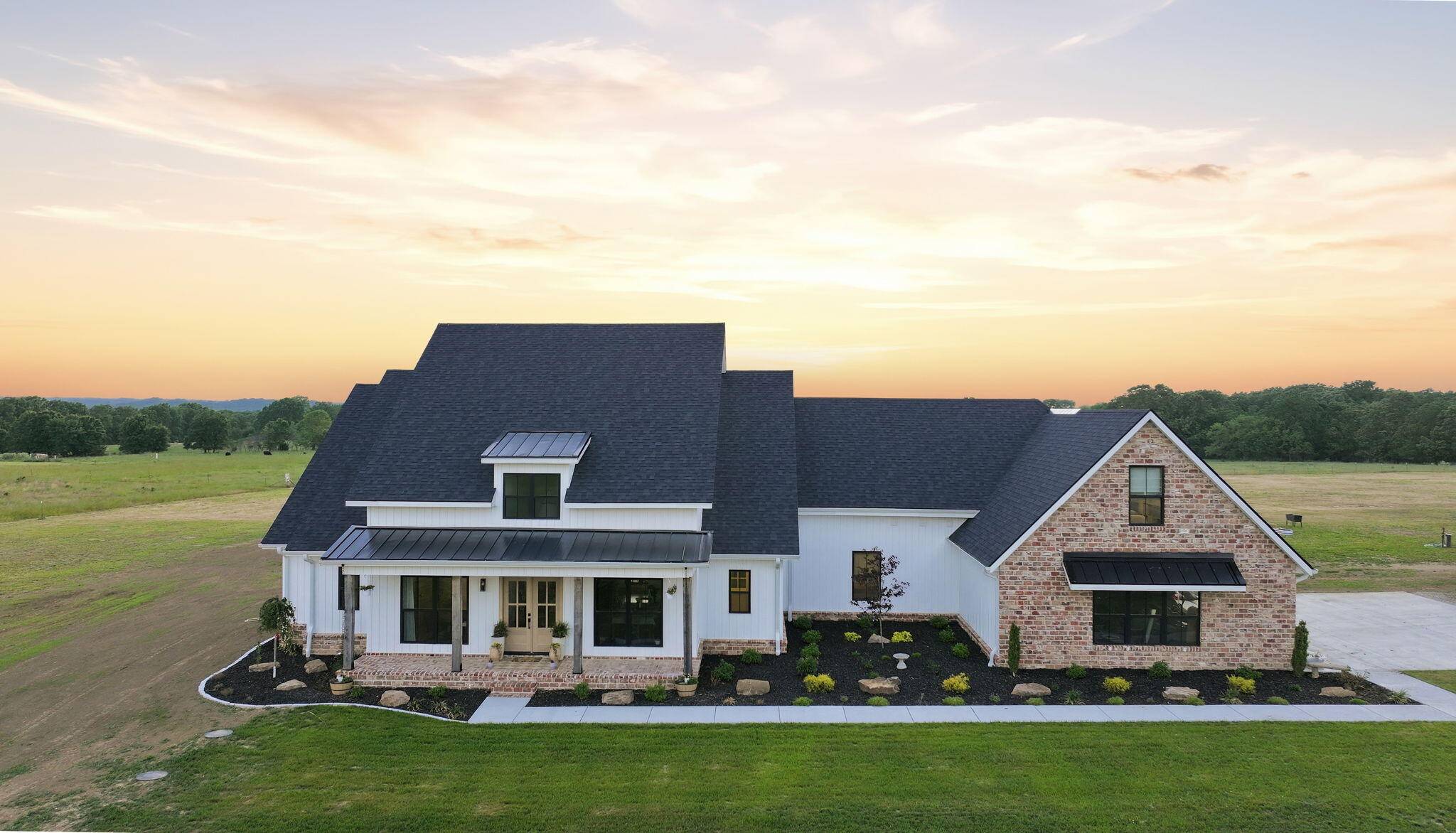 2345 Cologna RD, Marshfield, MO 65706