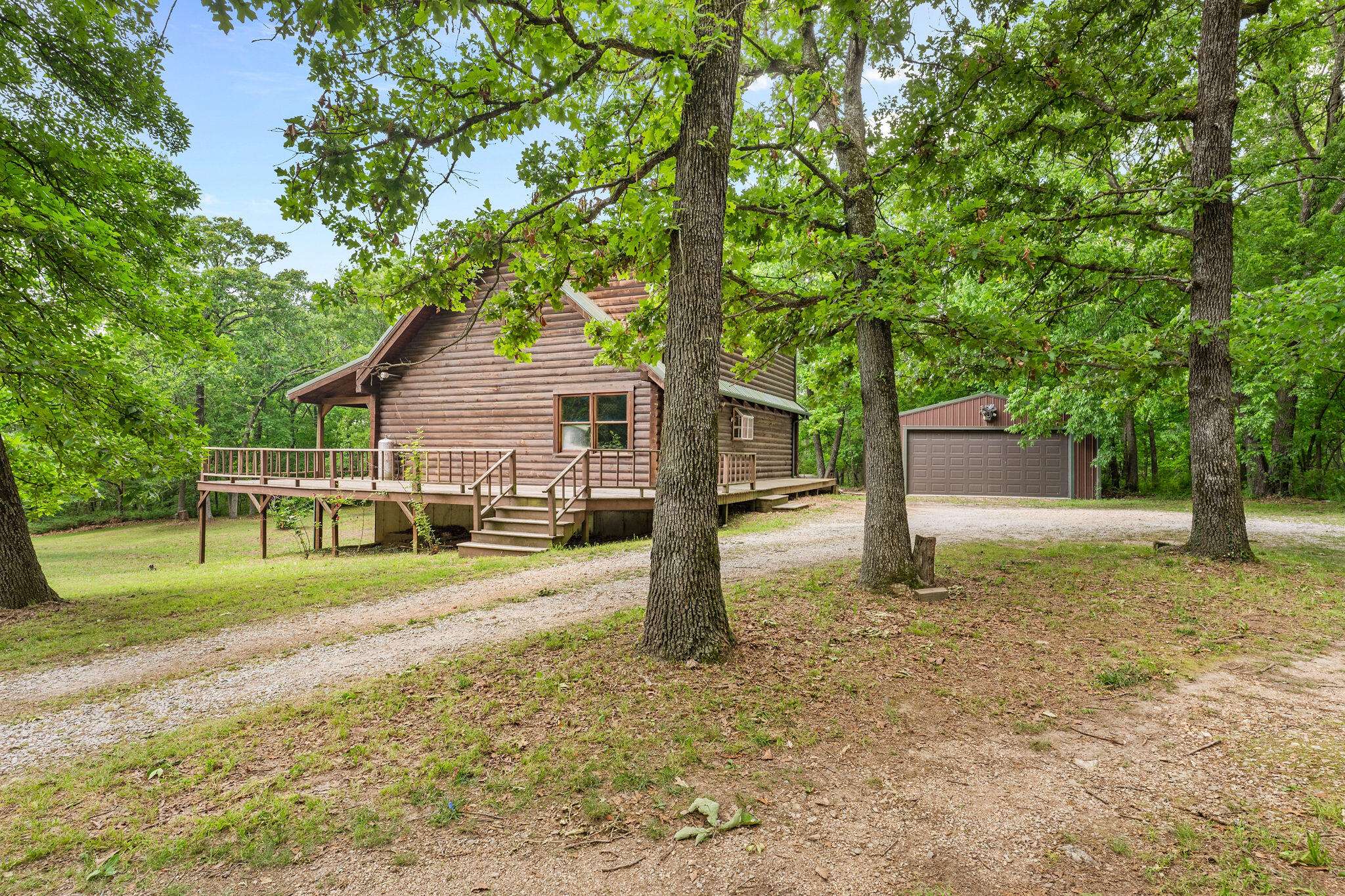 21643 Lawrence 1040, Pierce City, MO 65723