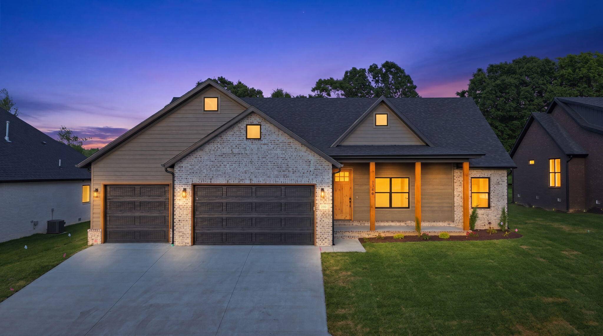 5300 N Seacrest DR, Ozark, MO 65721