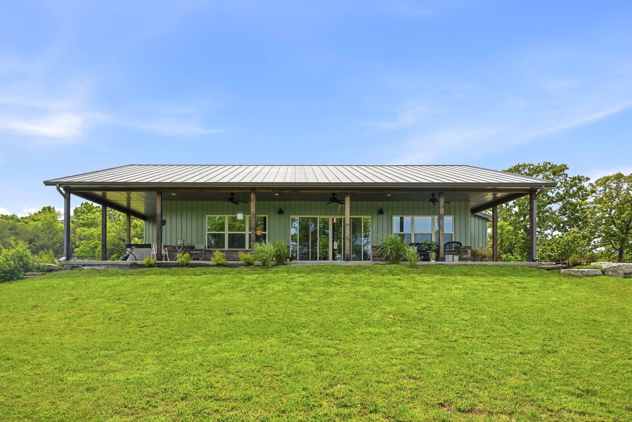 11830 Farm Road 1195, Aurora, MO 65605