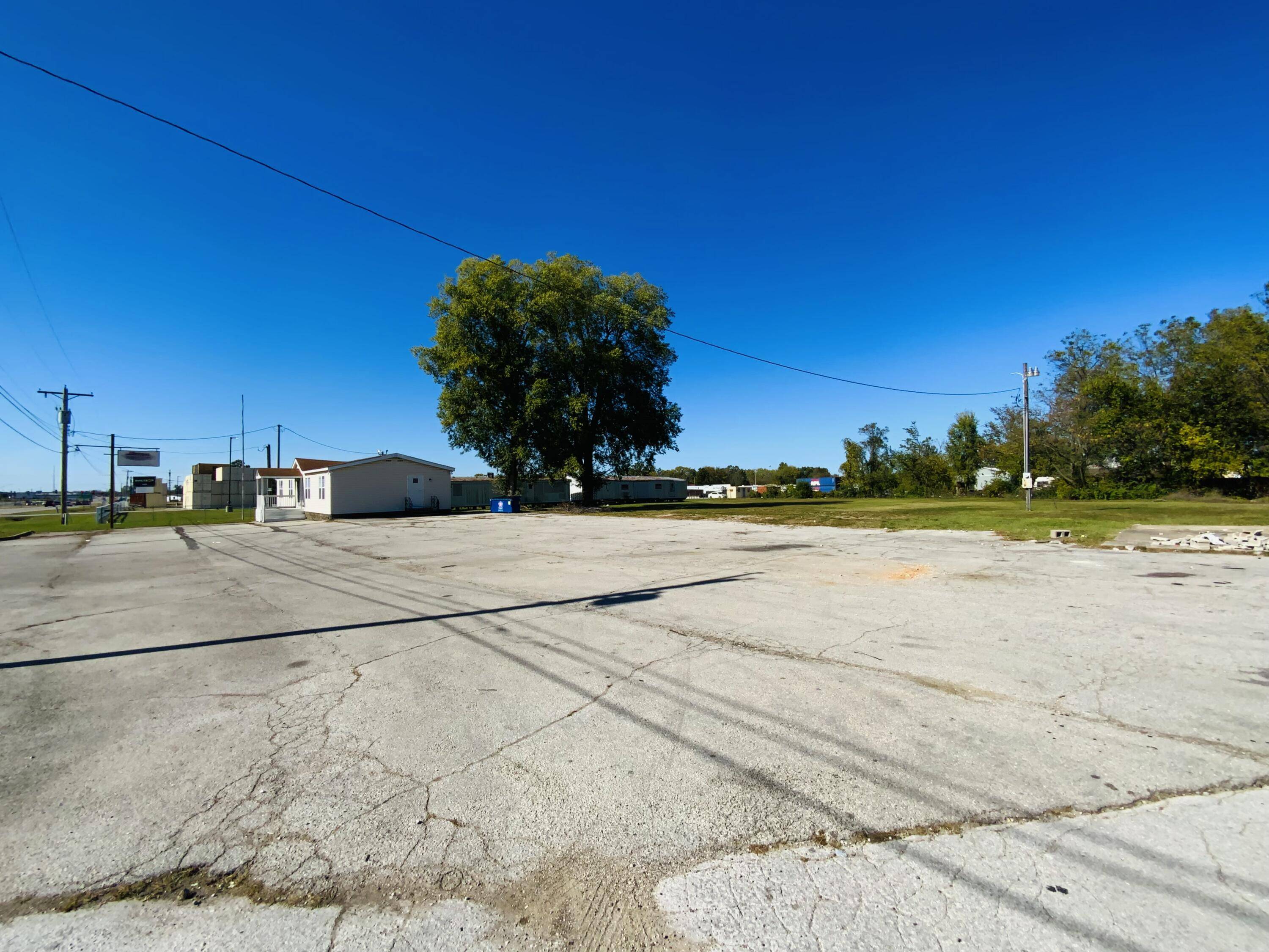 3115 W Sunshine ST, Springfield, MO 65807