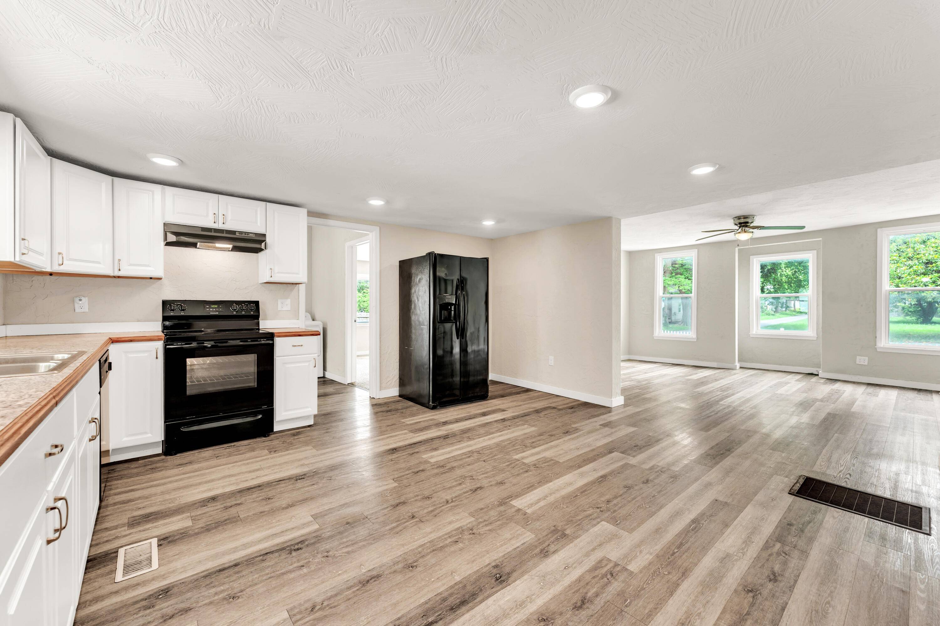 802 W Mount Vernon ST, Springfield, MO 65806