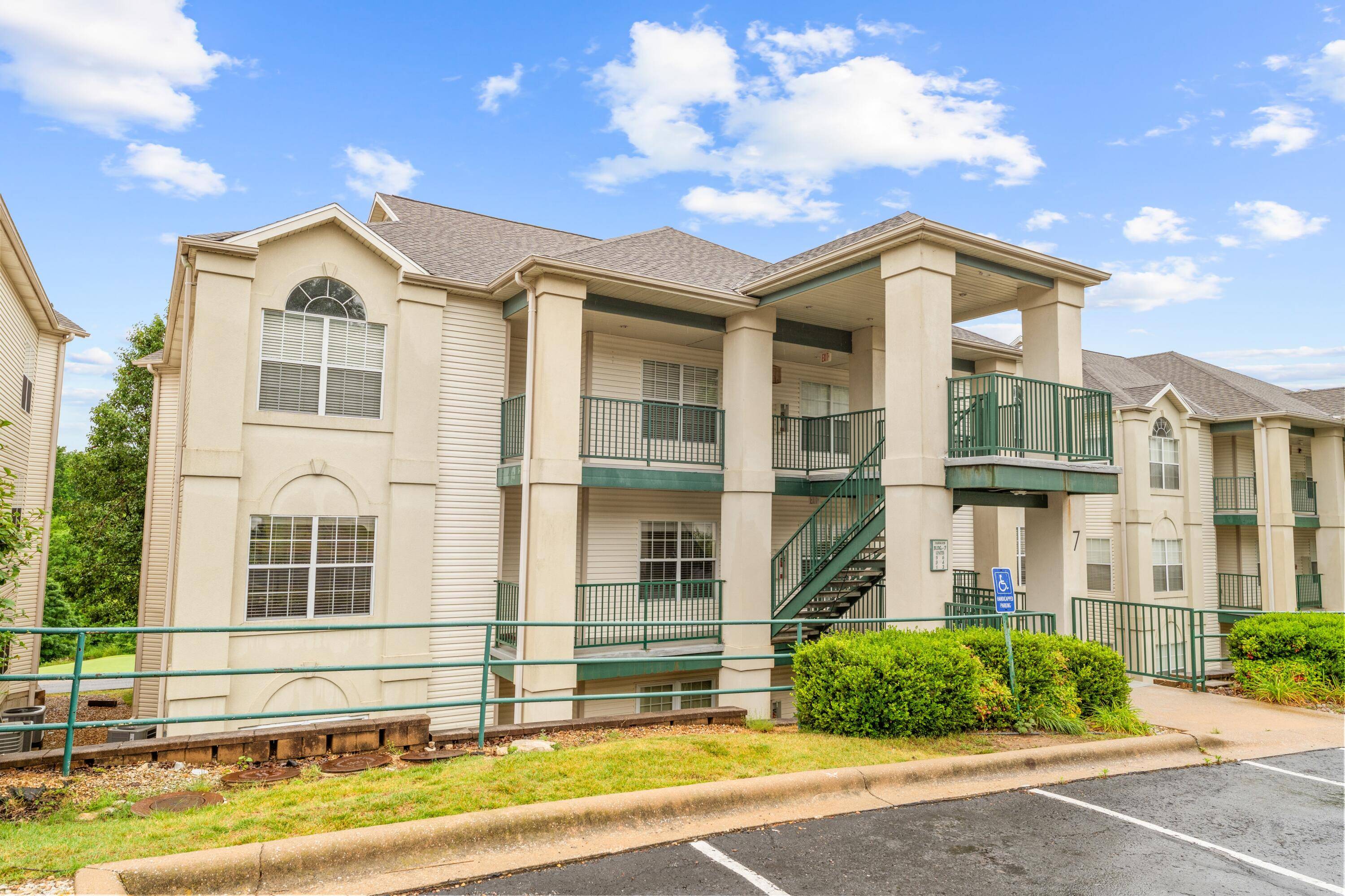 351 S Wildwood DR #7-3, Branson, MO 65616