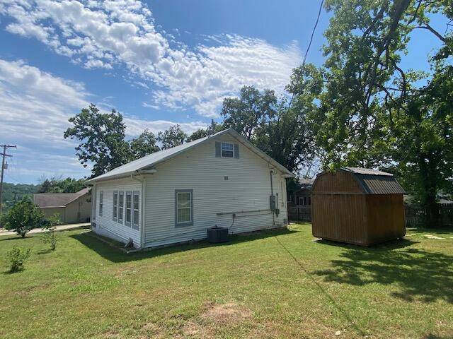 199 School ST, Forsyth, MO 65653