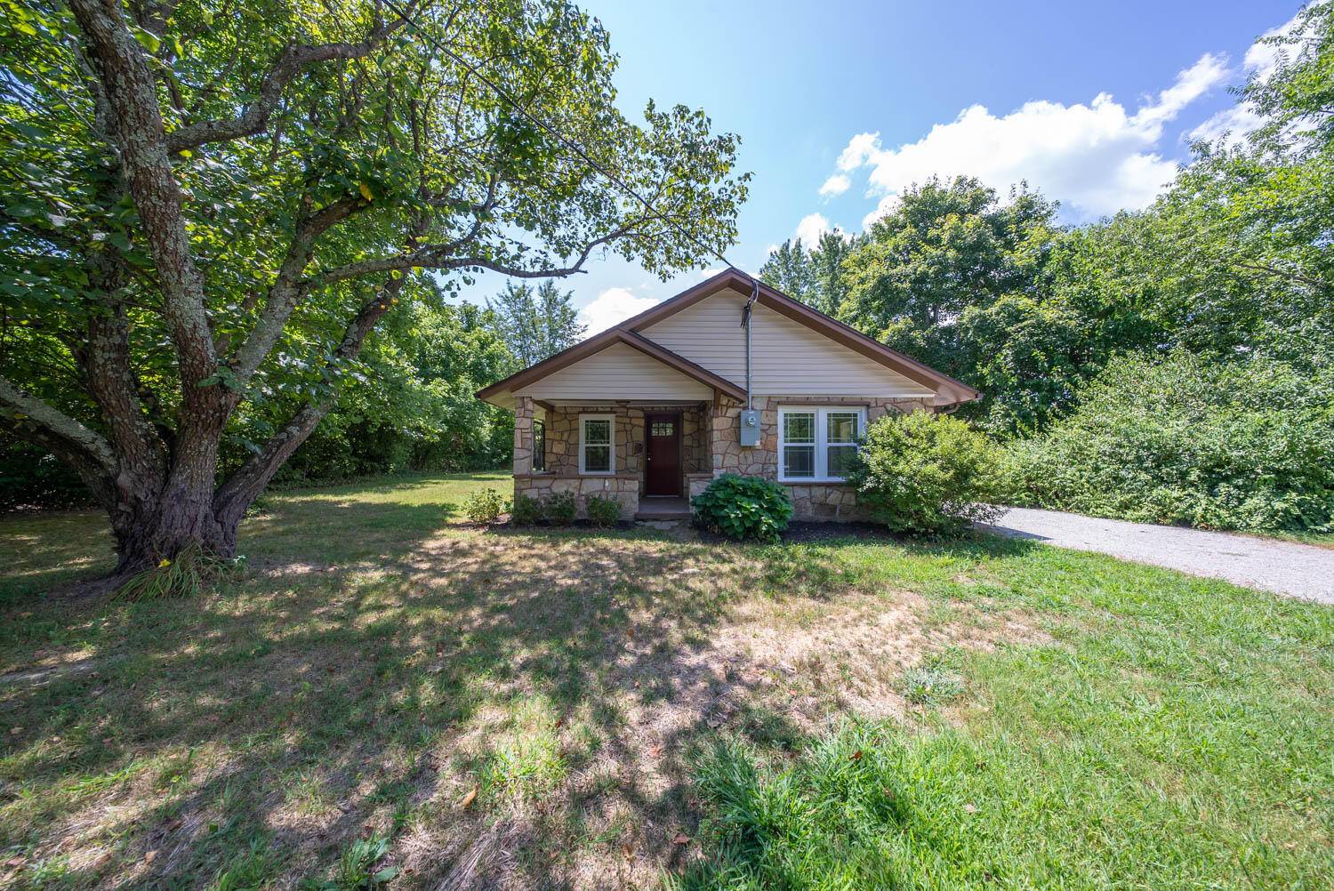 5352 U.S. 160, Theodosia, MO 65761