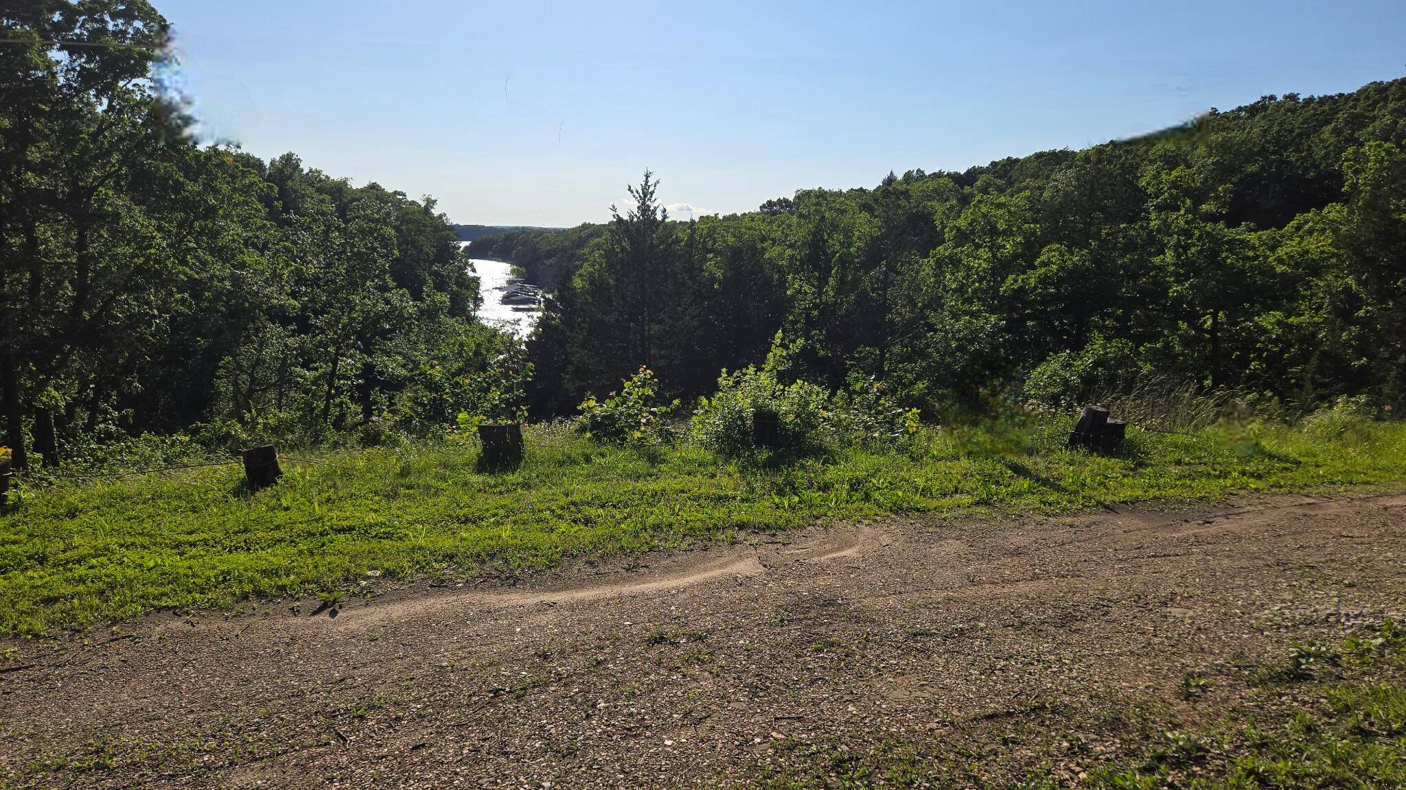 25960 Willow RD, Hermitage, MO 65668
