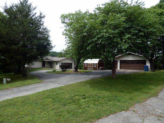 484 Arrowhead CIR, Rockaway Beach, MO 65740