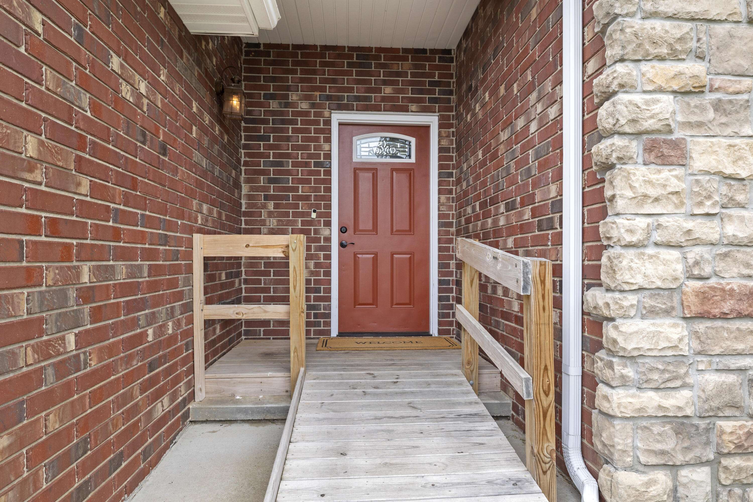 1515 S Natchez RD, Republic, MO 65738