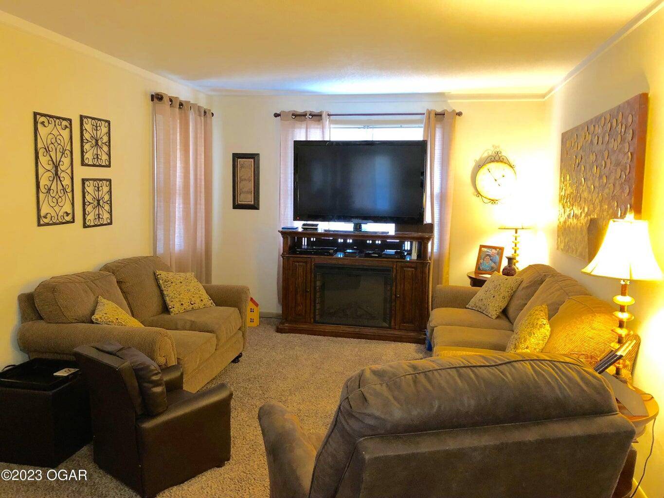 225 N Jackson AVE, Joplin, MO 64801
