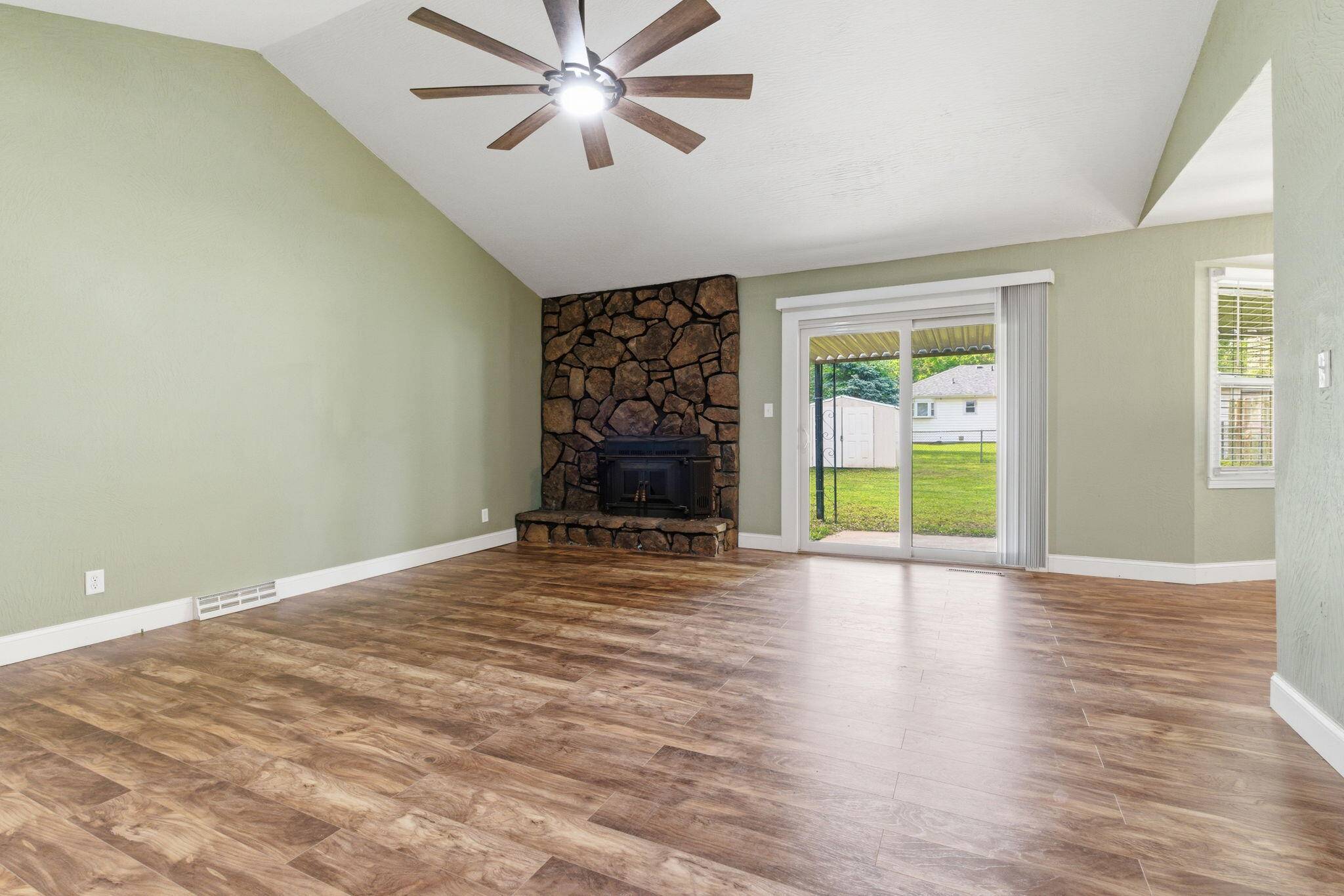 504 W Bell ST, Springfield, MO 65803