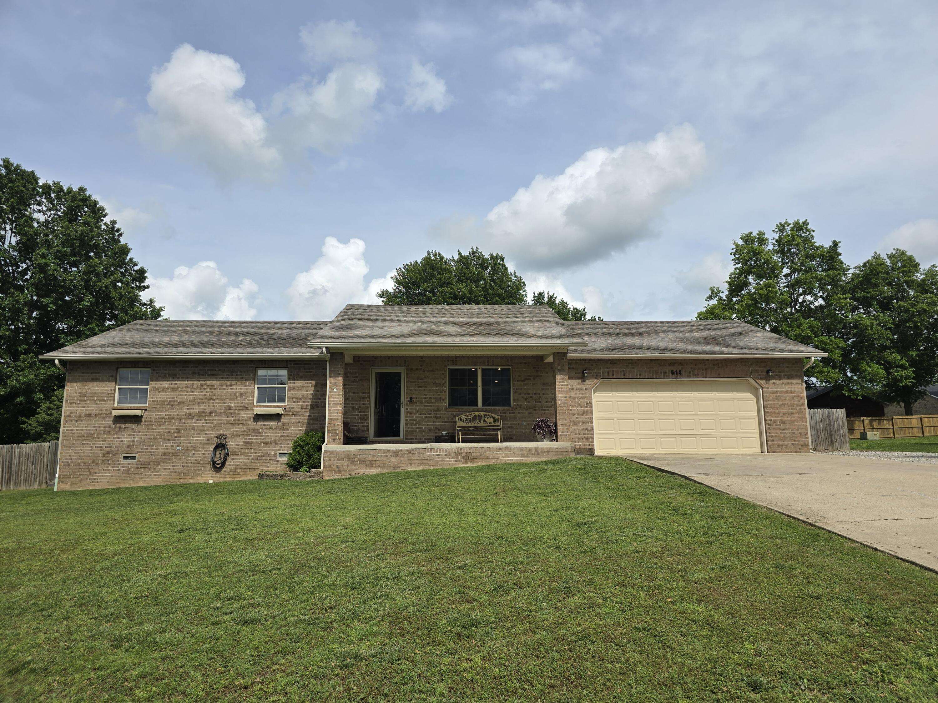 514 Guthery ST, Ava, MO 65608