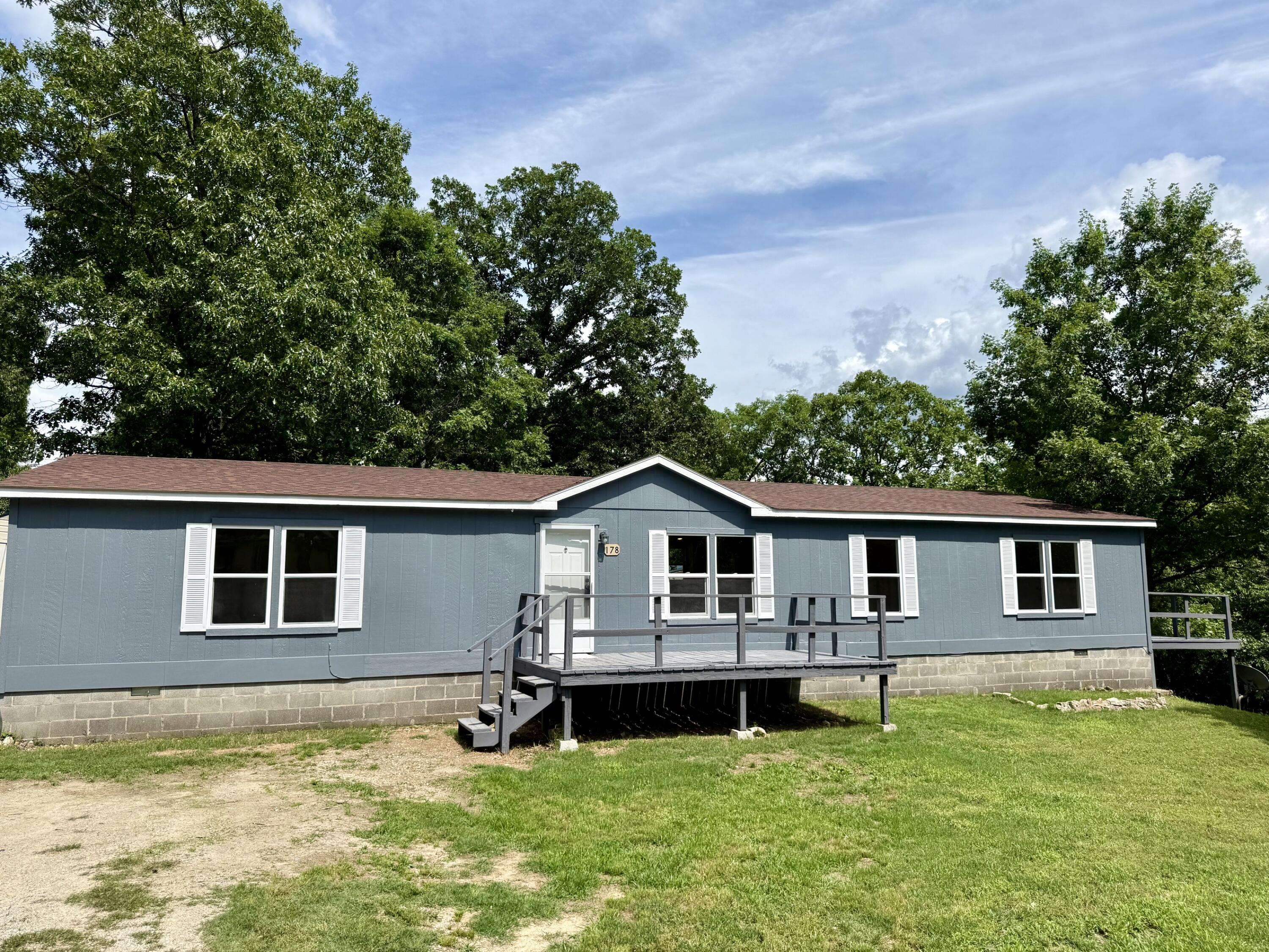 178 Pine RD, Rockaway Beach, MO 65740